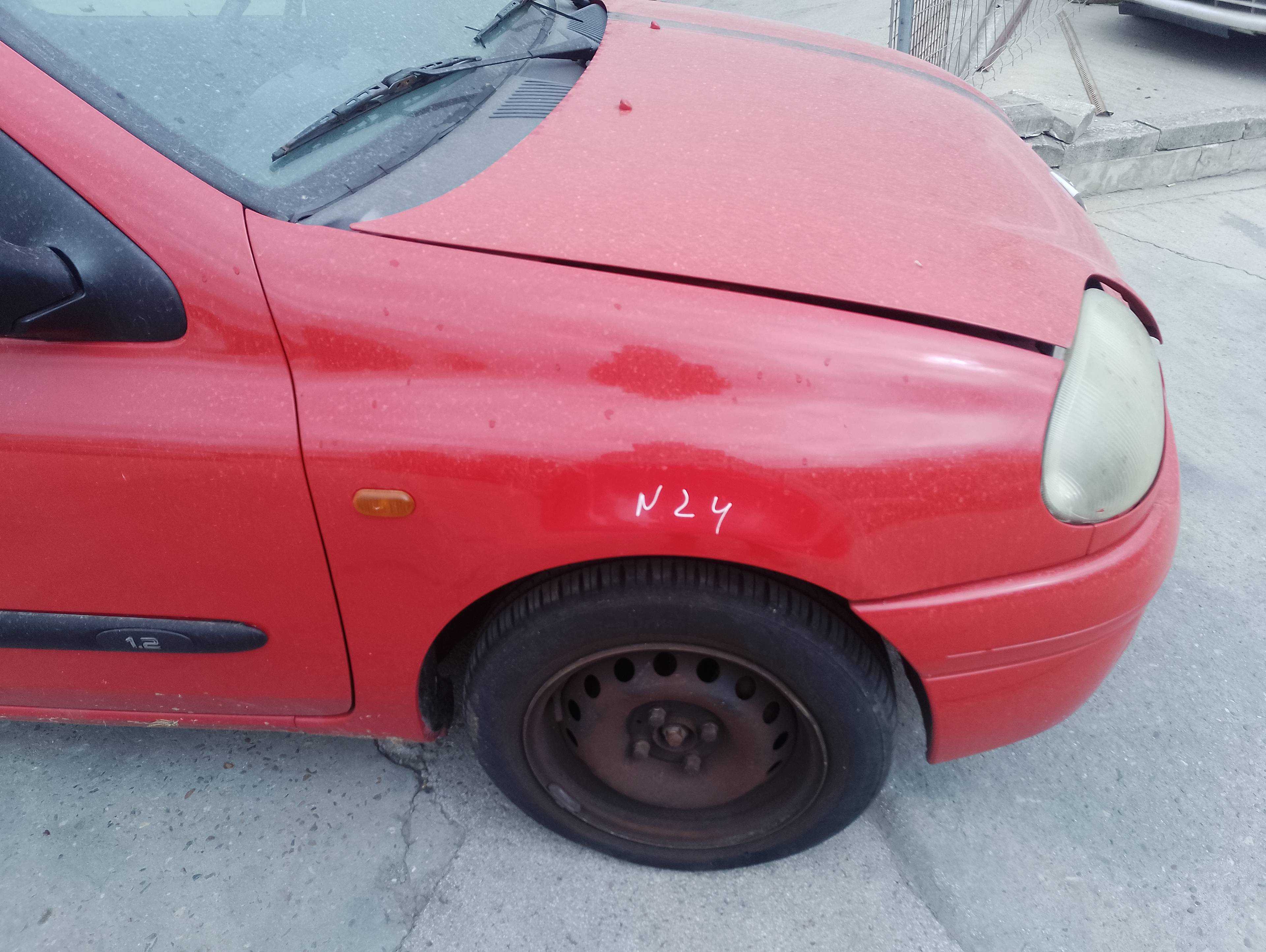 Recambio de aleta delantera derecha para renault clio ii fase i (b/cbo) referencia OEM IAM   
