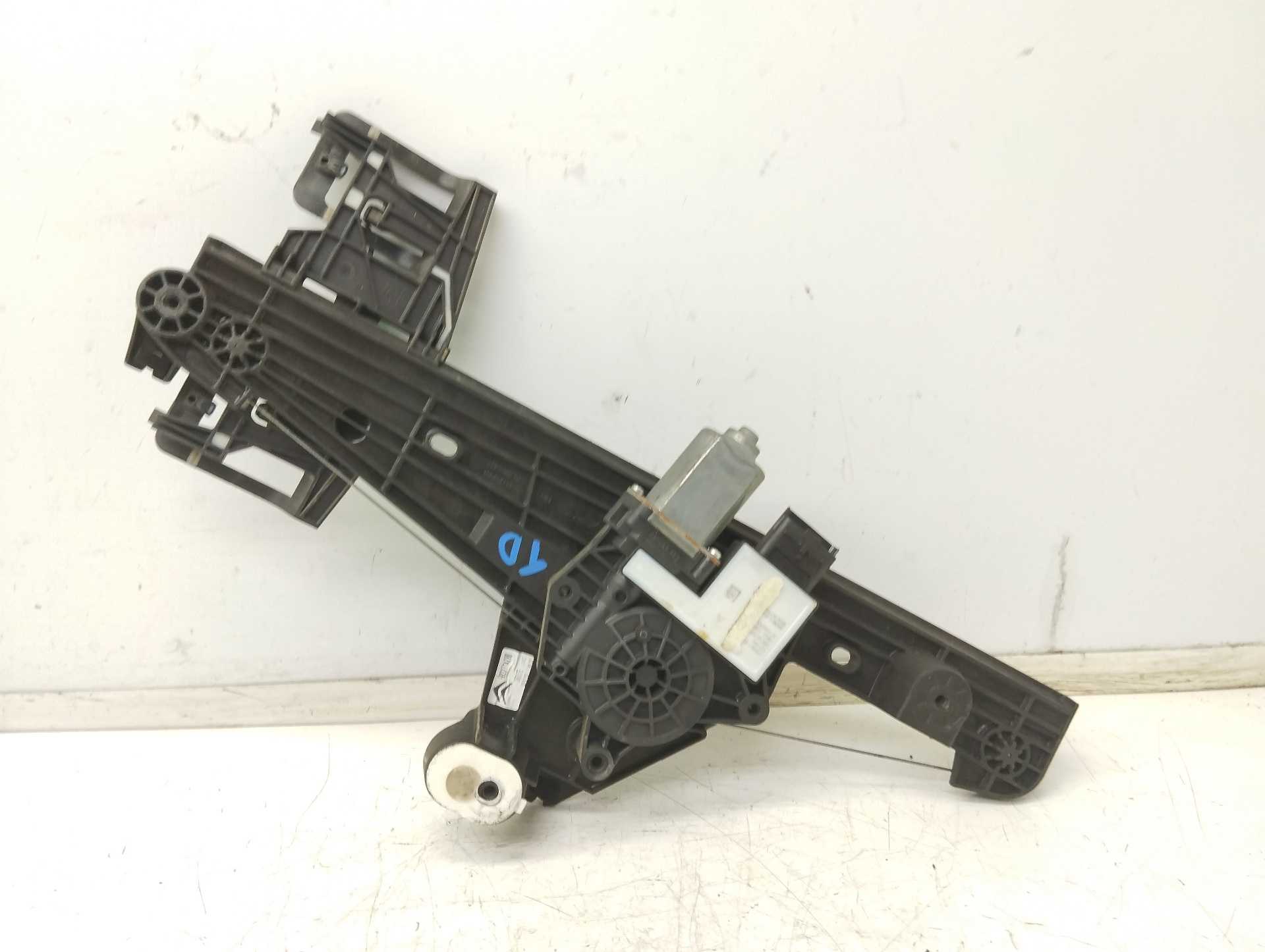 Recambio de elevalunas trasero derecho para citroën c4 berlina c-series referencia OEM IAM 9832714280  