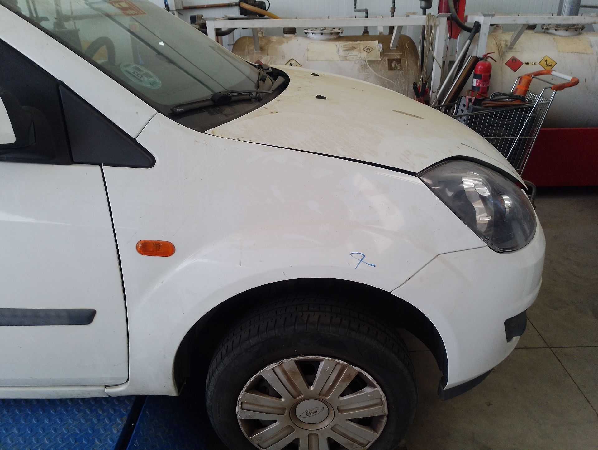 Recambio de aleta delantera derecha para ford fiesta vi (cb1, ccn) 1.0 ecoboost referencia OEM IAM 1528047  