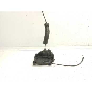 CERRADURA PUERTA TRASERA IZQUIERDA 825030001R 