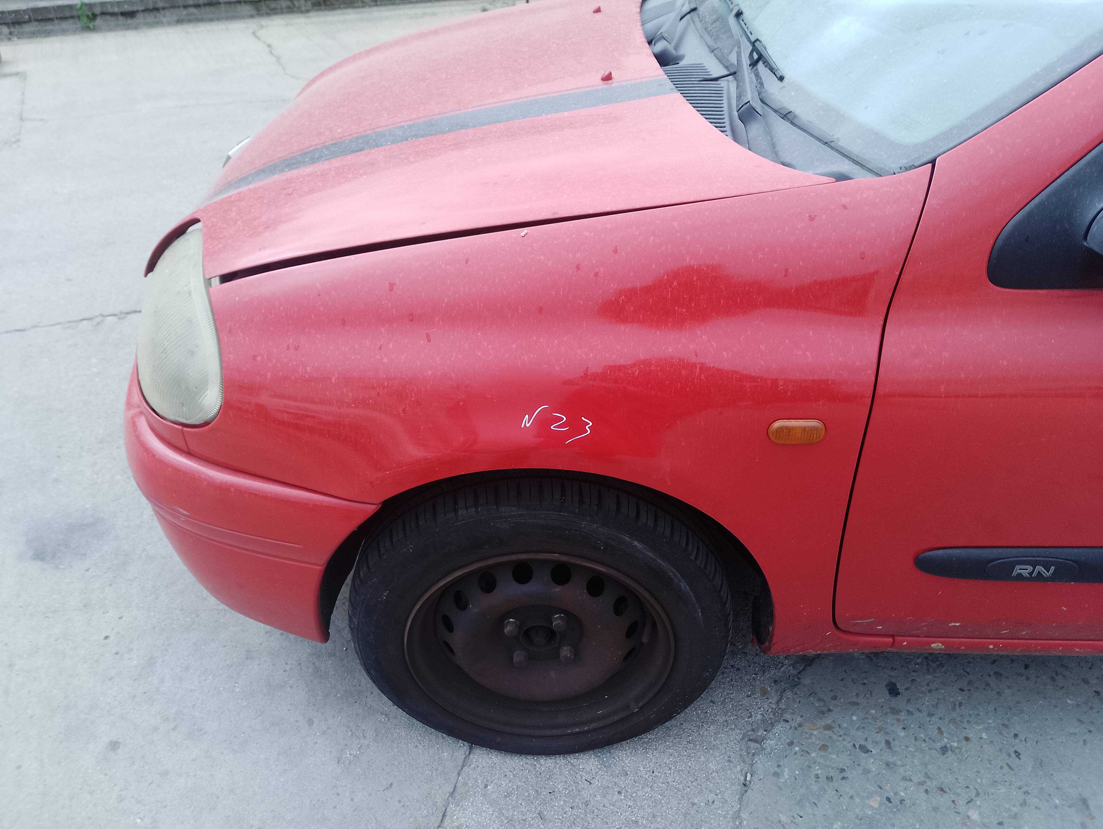 Recambio de aleta delantera izquierda para renault clio ii fase i (b/cbo) referencia OEM IAM   