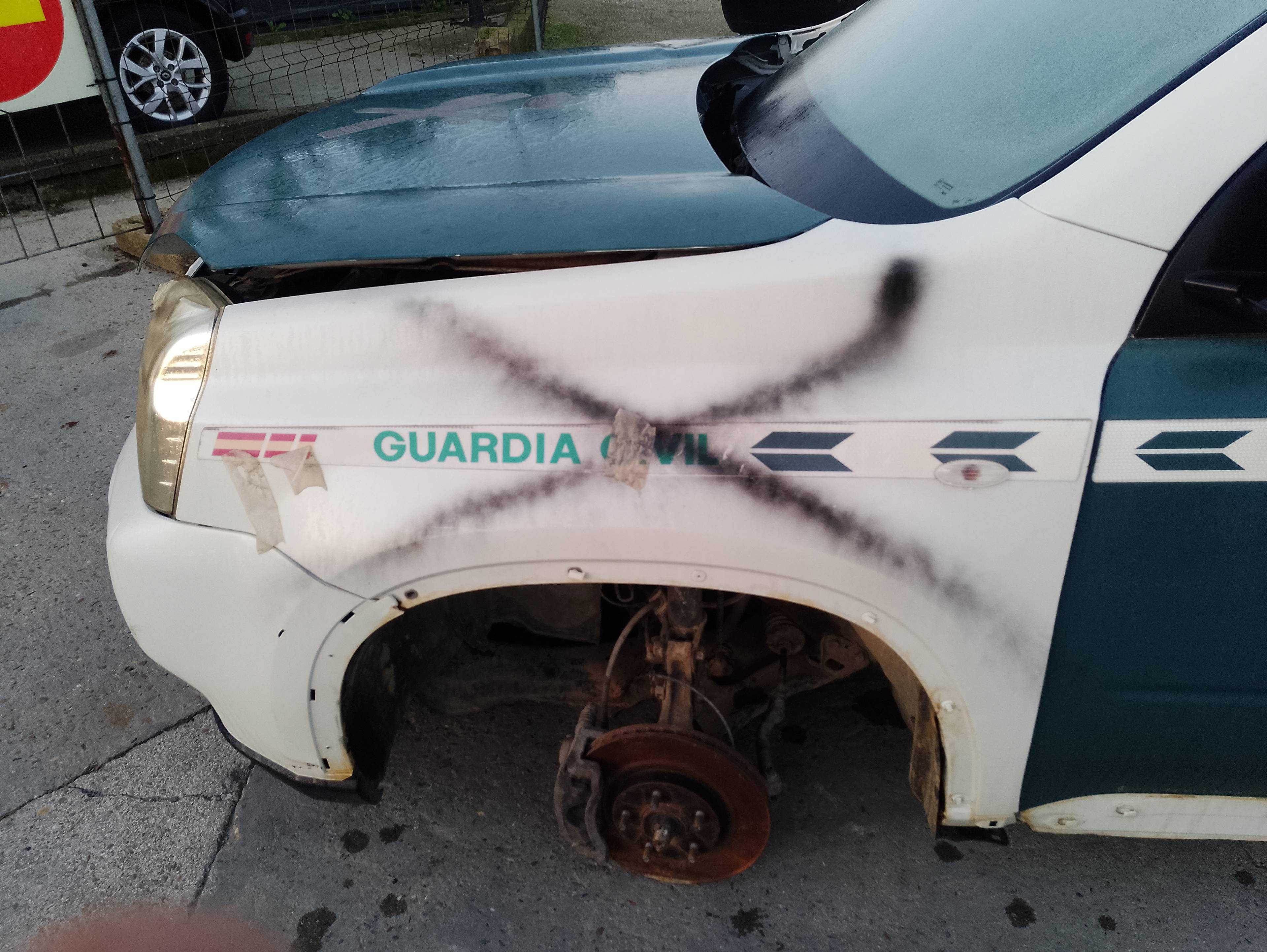 Recambio de aleta delantera izquierda para nissan x-trail (t30) referencia OEM IAM   