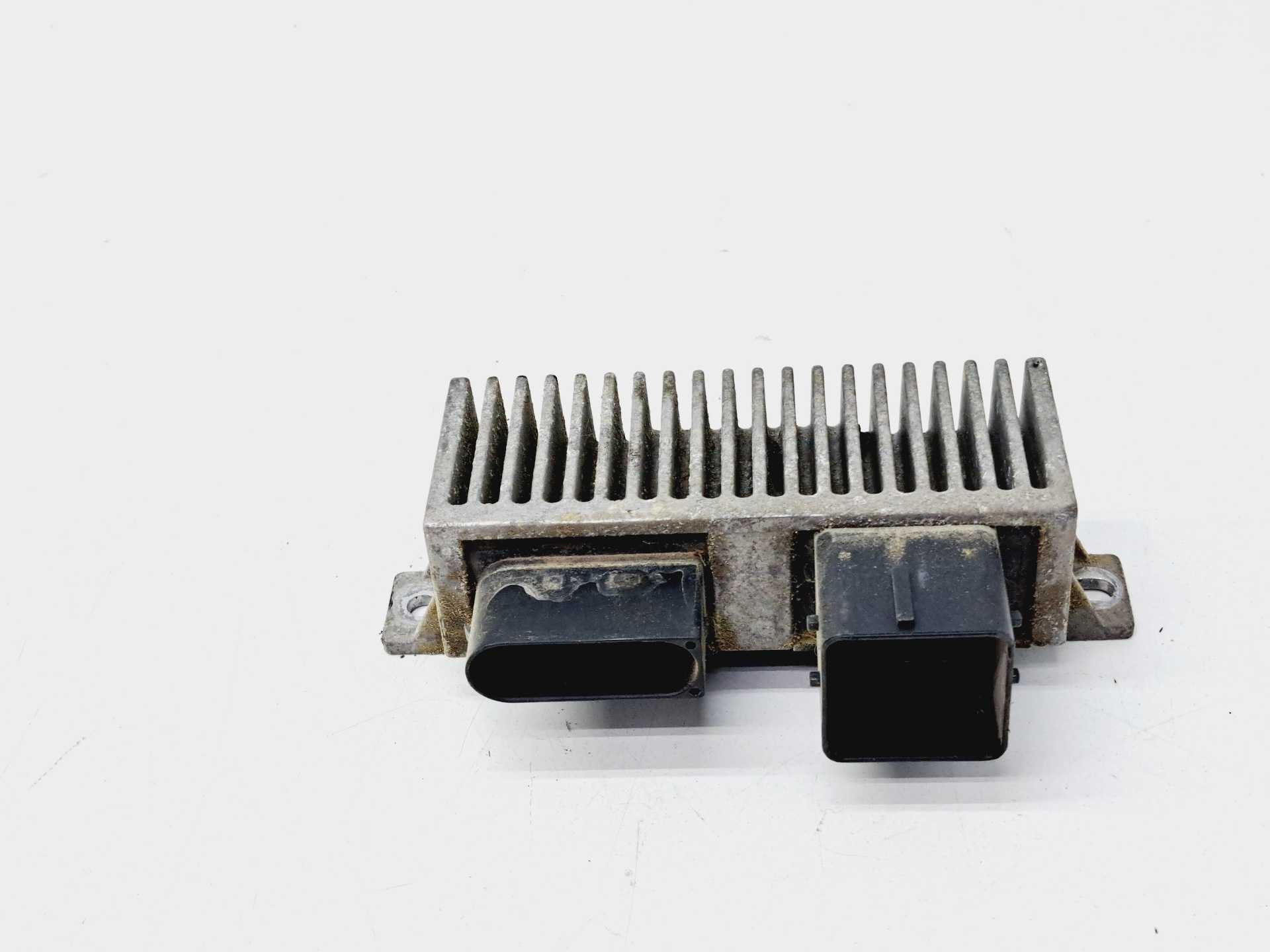 Recambio de caja precalentamiento para renault scenic iii dynamique referencia OEM IAM 8200558438A  