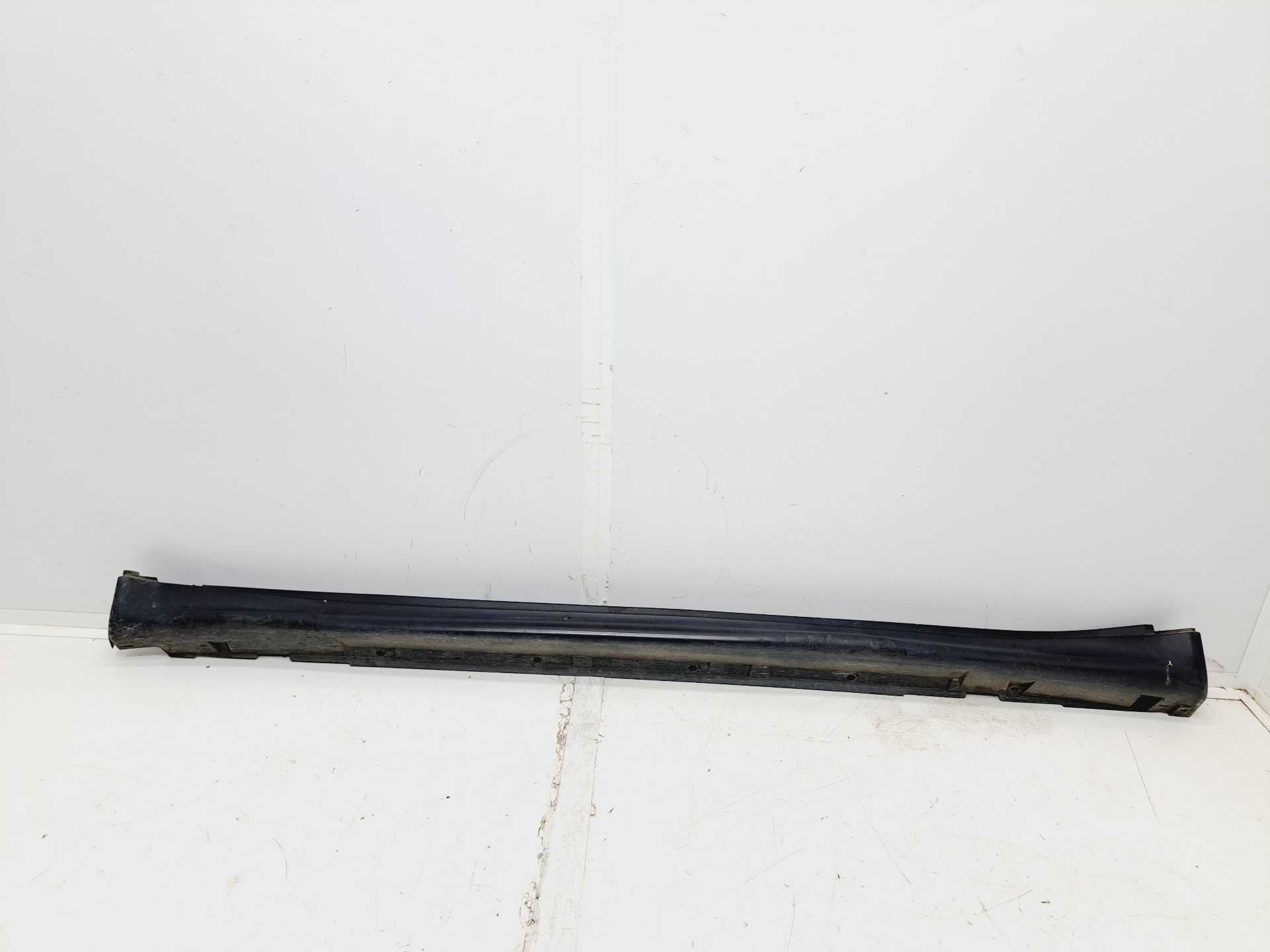 Recambio de faldon lateral para nissan juke (f15) acenta referencia OEM IAM 768511KA6A  