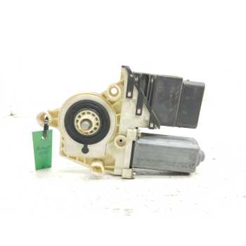 MOTOR ELEVALUNAS TRASERO DERECHO 9776105407301 F005S00060 