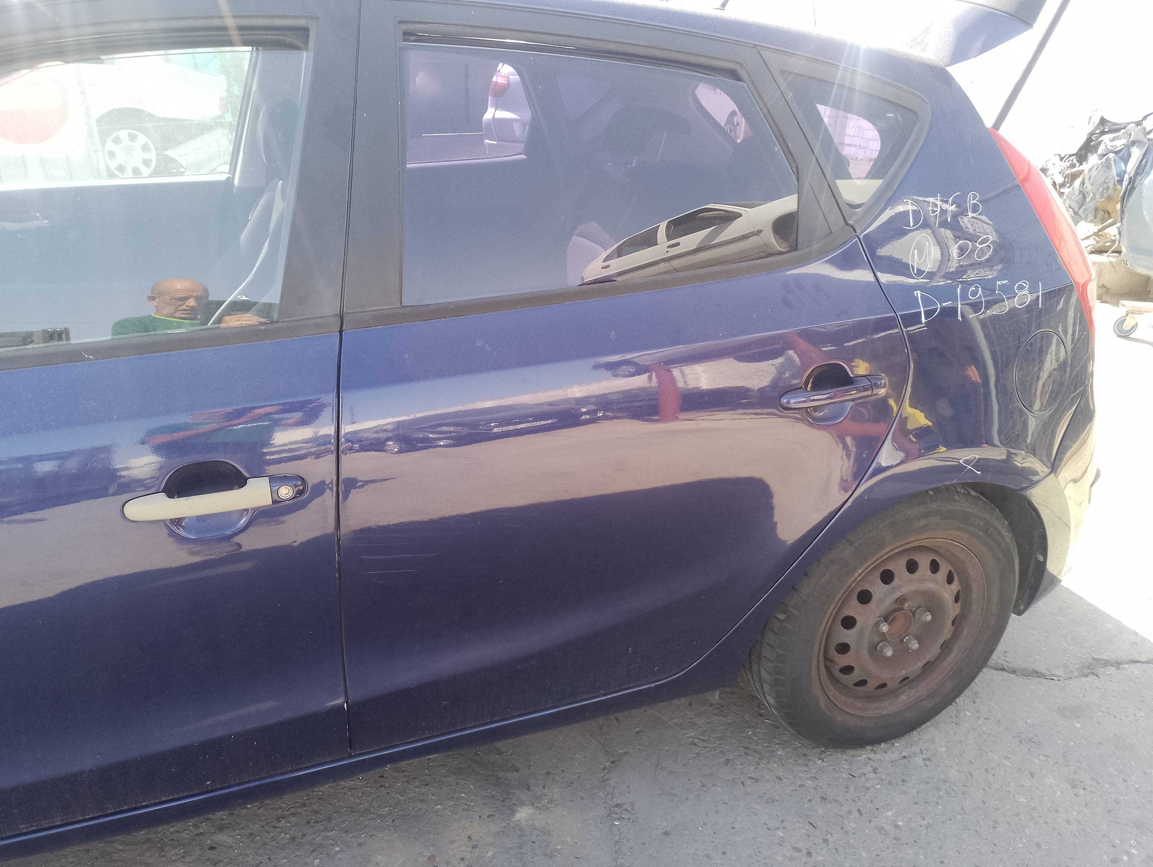 Recambio de puerta trasera izquierda para hyundai i30 classic referencia OEM IAM   
