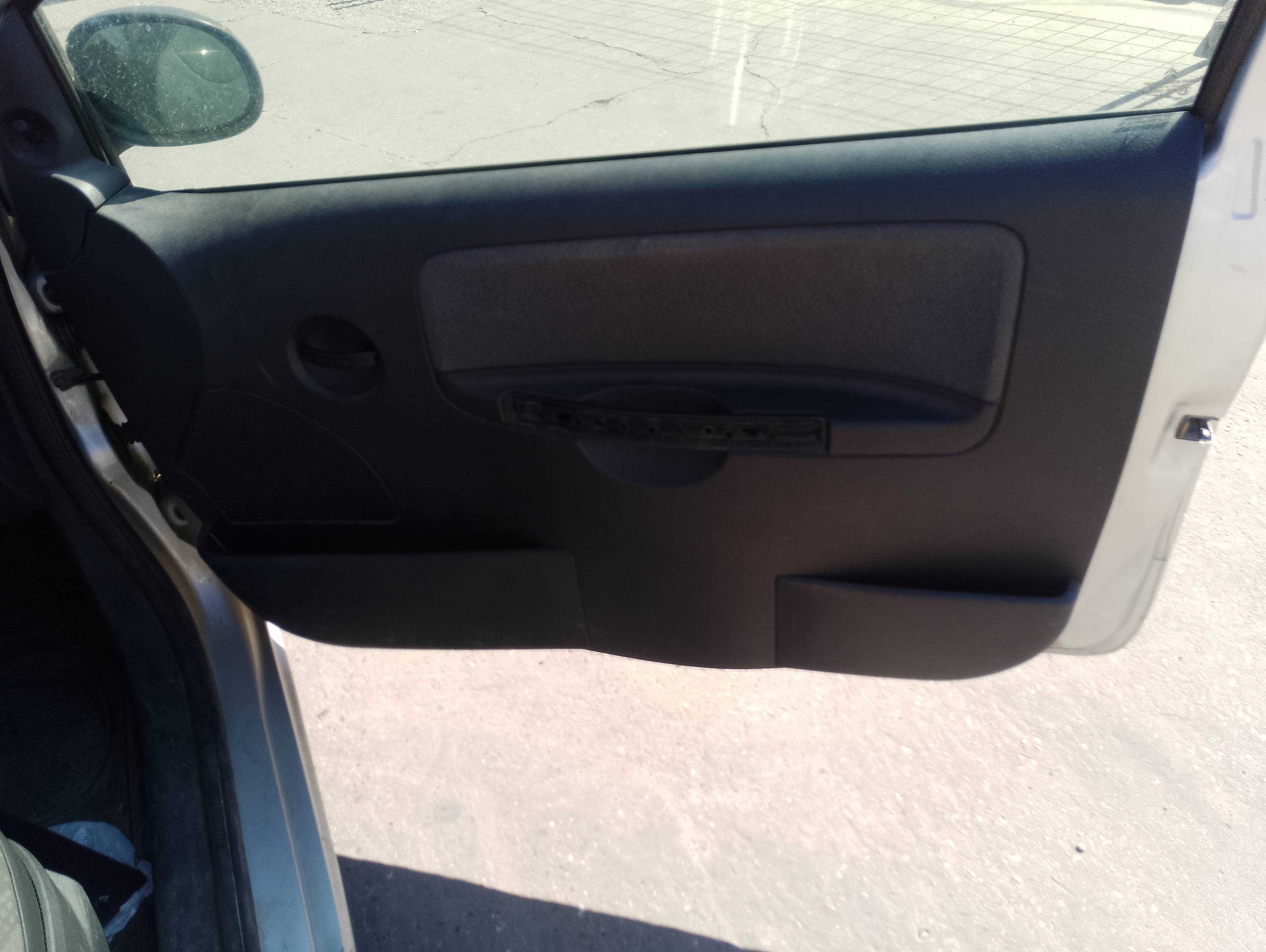 Recambio de guarnecido puerta delantera derecha para citroën c2 audace referencia OEM IAM   