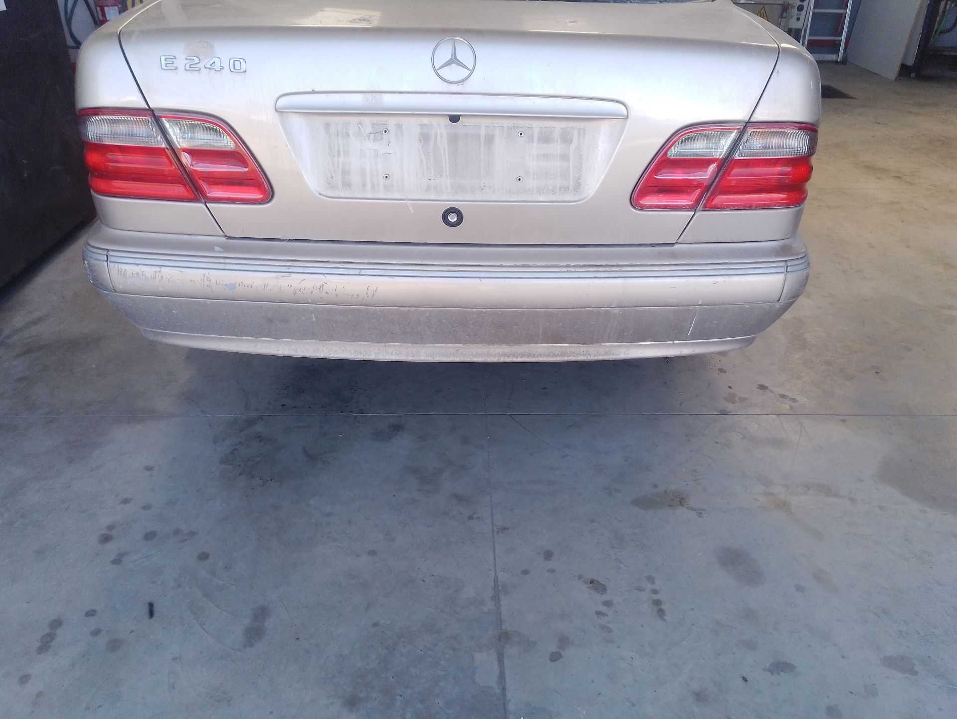 Recambio de paragolpes trasero para mercedes-benz clase e (w210) e 240 (210.062) referencia OEM IAM   