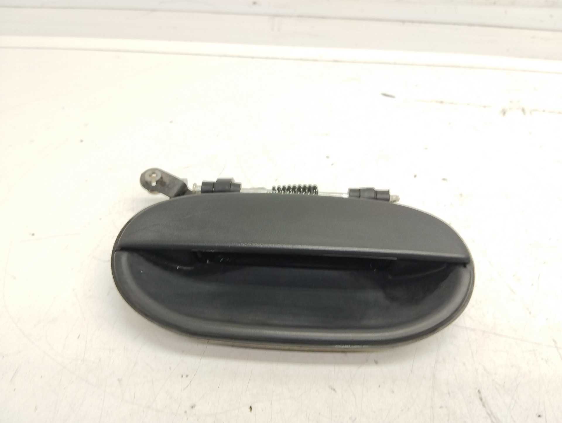 Recambio de maneta exterior trasera derecha para hyundai accent (x3) 1.3 gls automático referencia OEM IAM 8366022000  
