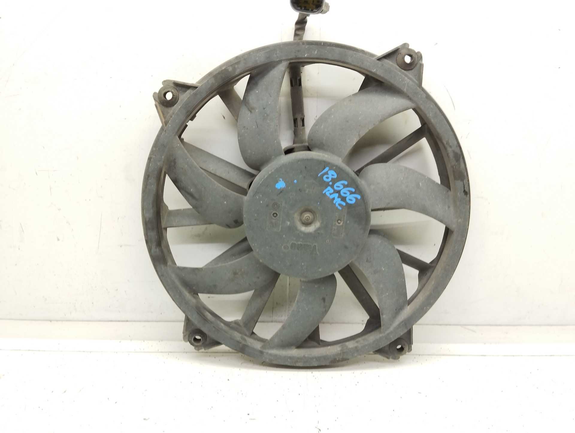 Recambio de electroventilador para citroën c4 berlina collection referencia OEM IAM 1049874716T VALEO 