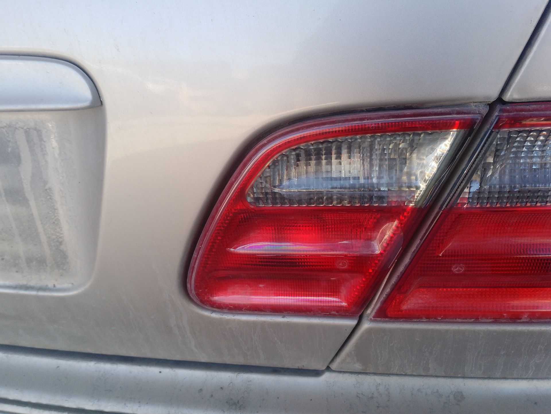 Recambio de piloto porton trasero derecho para mercedes-benz clase e (w210) e 240 (210.062) referencia OEM IAM   