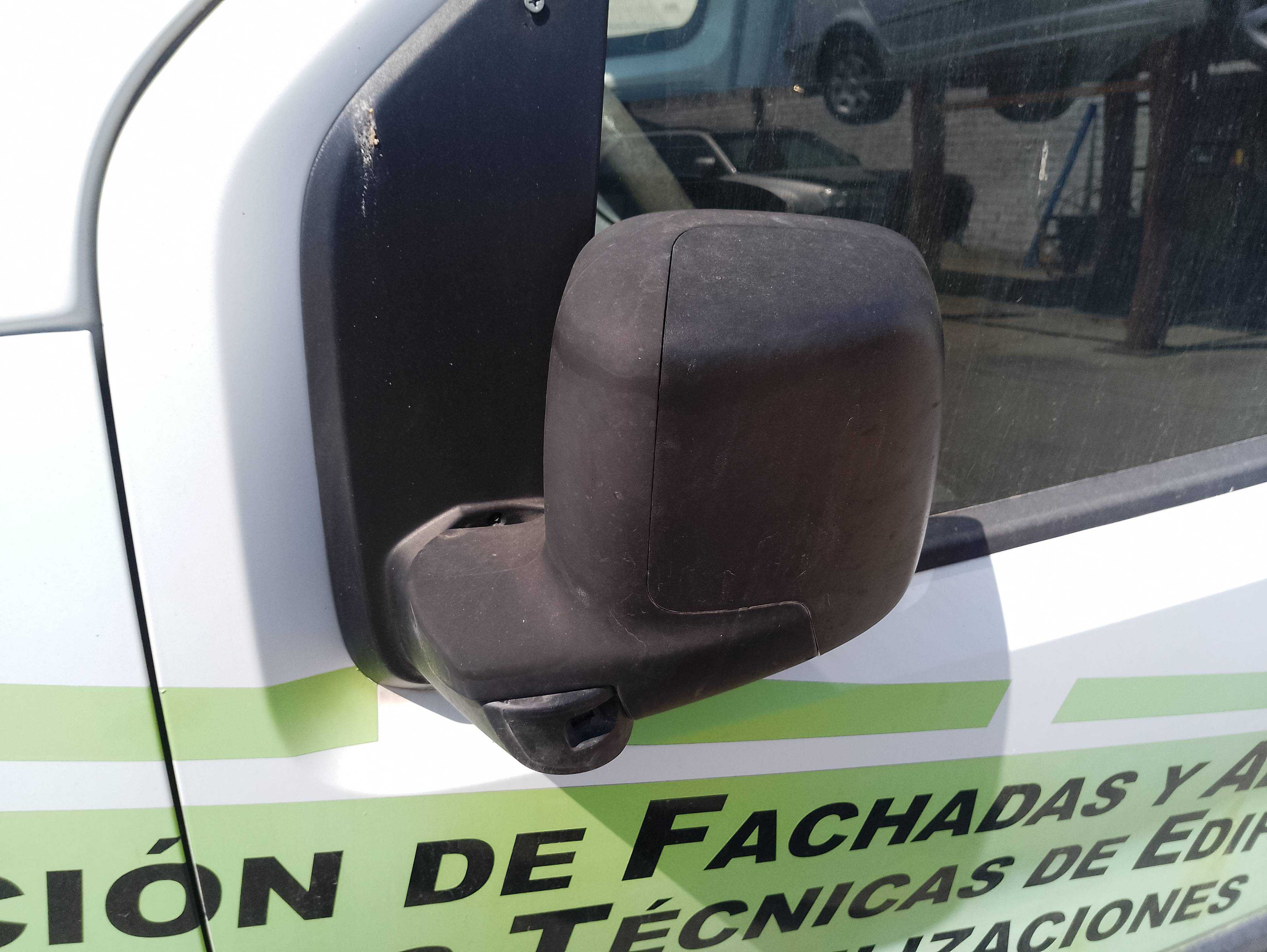 Recambio de retrovisor izquierdo para fiat fiorino adventure cargo referencia OEM IAM   