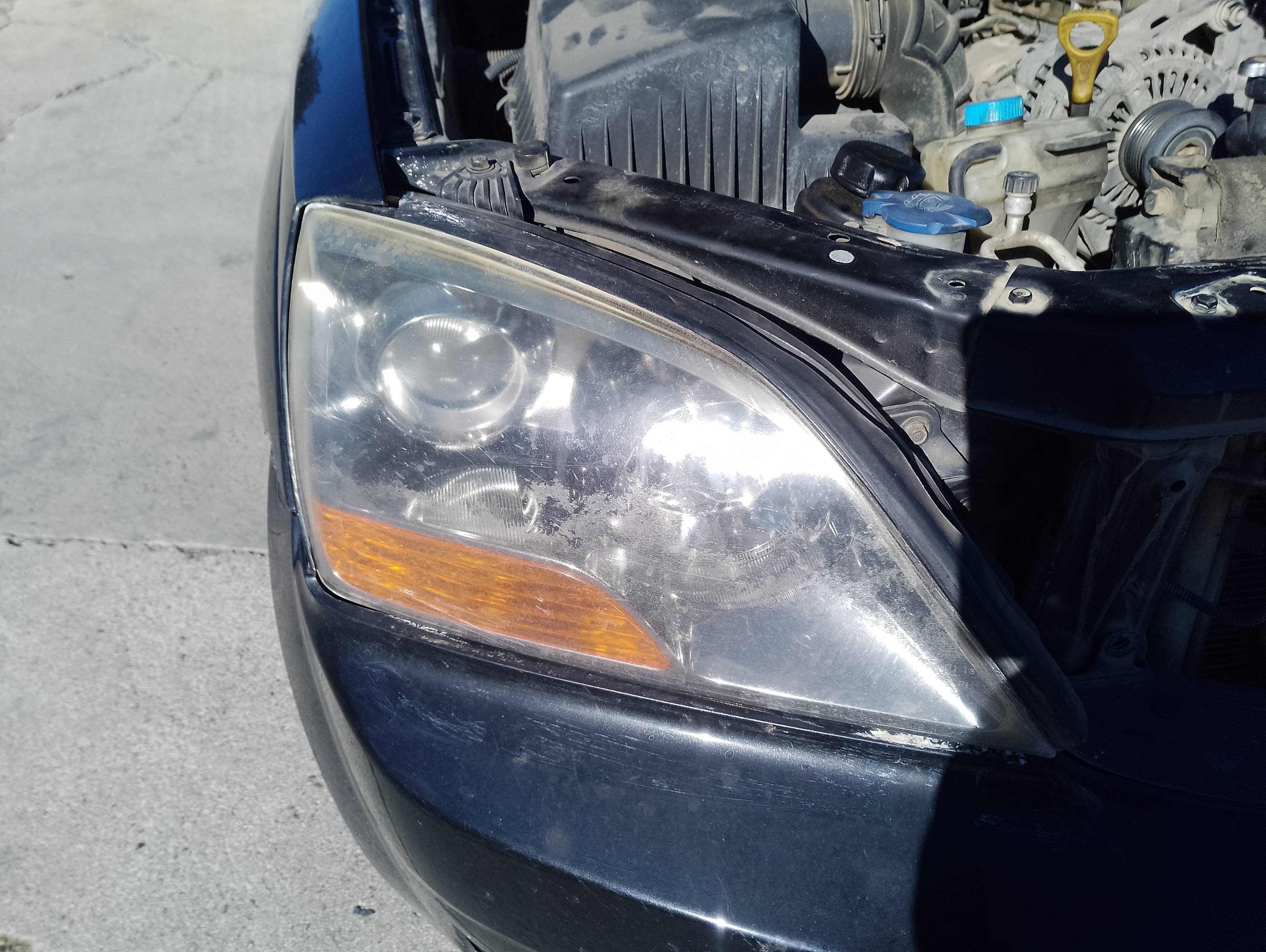 Recambio de faro derecho para kia sorento 2.5 crdi active referencia OEM IAM   