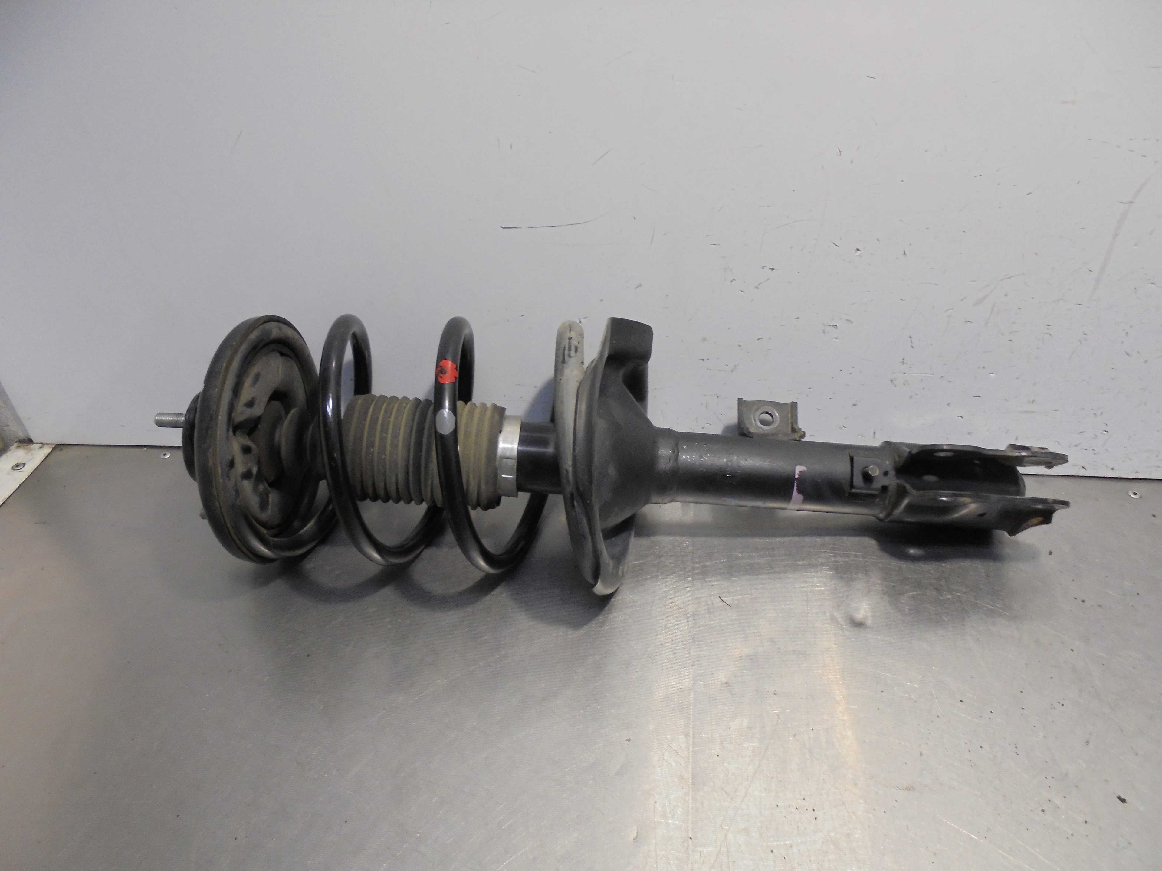 Recambio de amortiguador delantero izquierdo para mitsubishi asx (ga0w) challenge 2wd referencia OEM IAM 4060A325 MITSUBISHI 