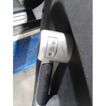 MANDO ELEVALUNAS DELANTERO DERECHO 