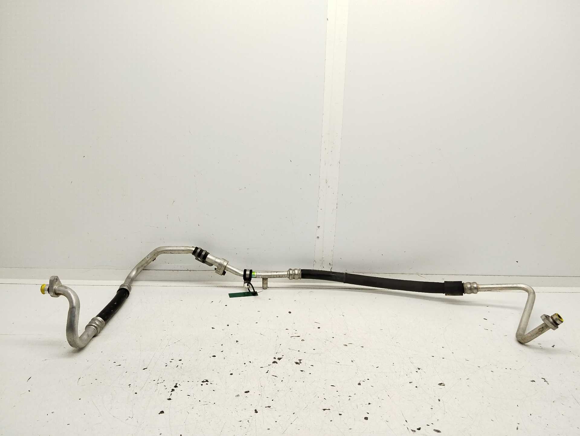Recambio de tubos aire acondicionado para renault clio iv grandtour dynamique referencia OEM IAM R134A1234YF  