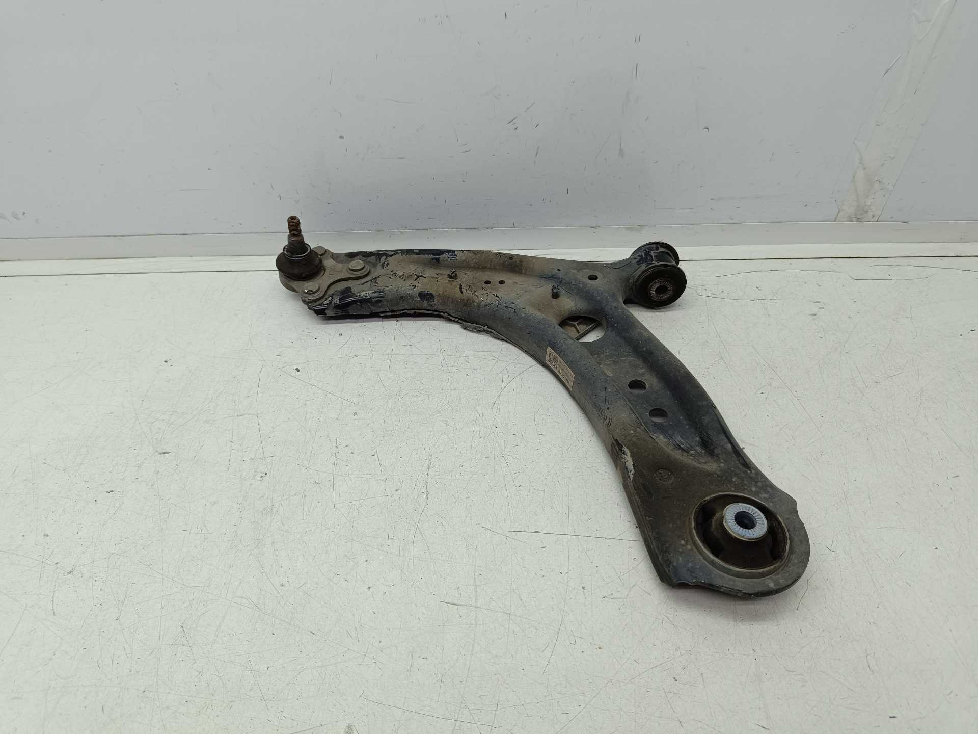 Recambio de brazo suspension inferior delantero izquierdo para volkswagen t-roc (d11) basis referencia OEM IAM 5WA407151  