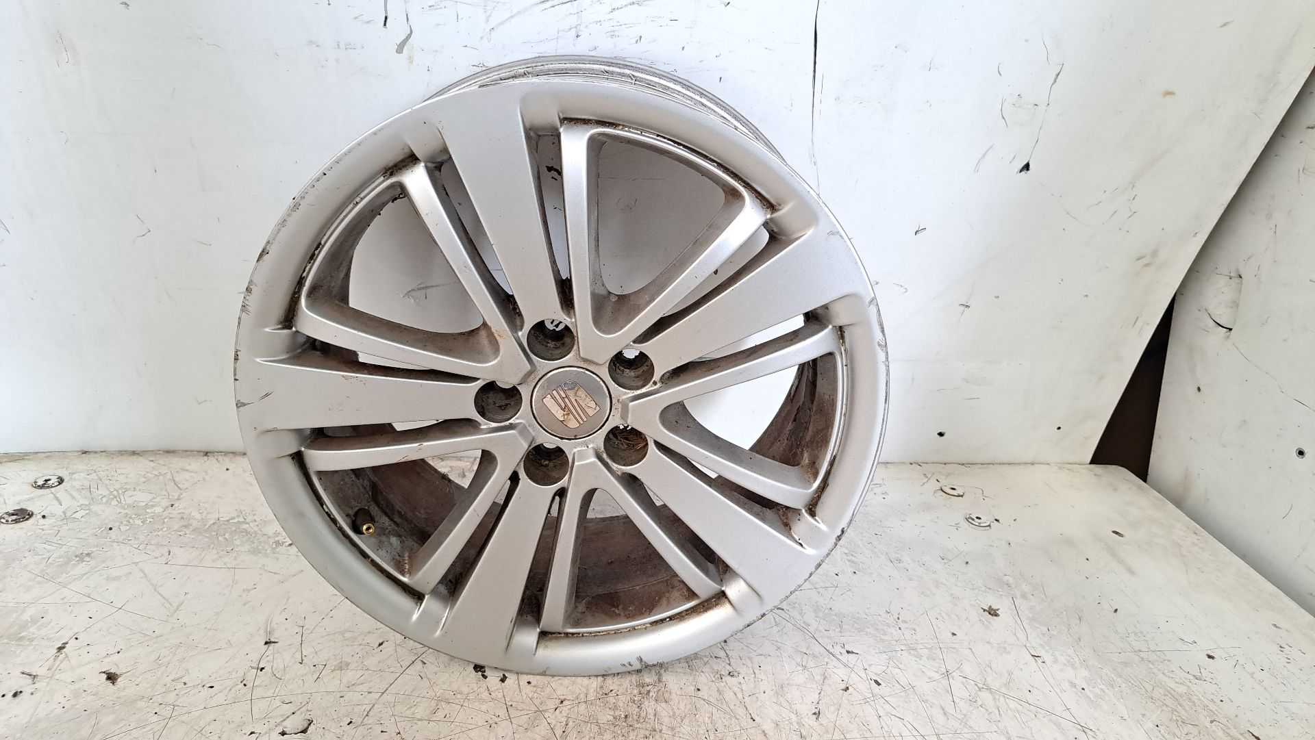 Recambio de llanta para seat ibiza (6j5) reference referencia OEM IAM r16 6j0601025d 
