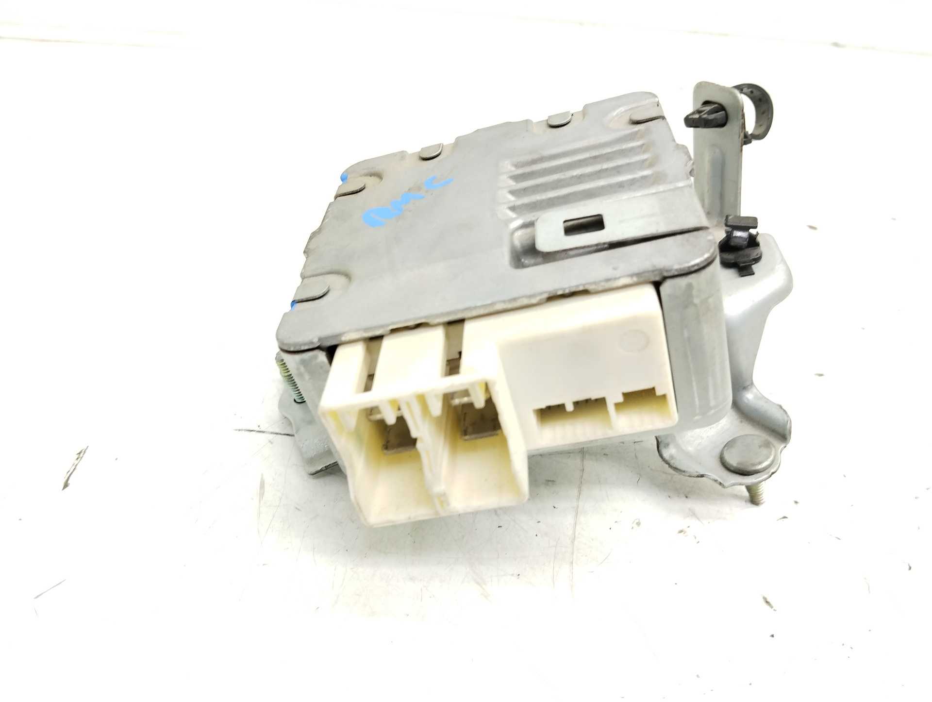 Recambio de centralita direccion para toyota yaris 1.4 turbodiesel cat referencia OEM IAM 896500D160 1129003031 DENSO