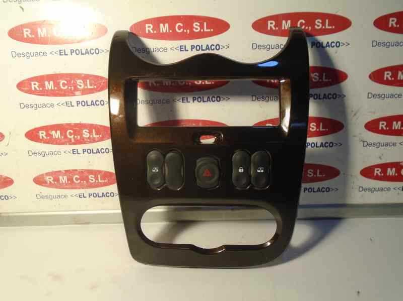 Recambio de embellecedor consola central para dacia duster 1.5 dci diesel fap cat referencia OEM IAM 8200739438  