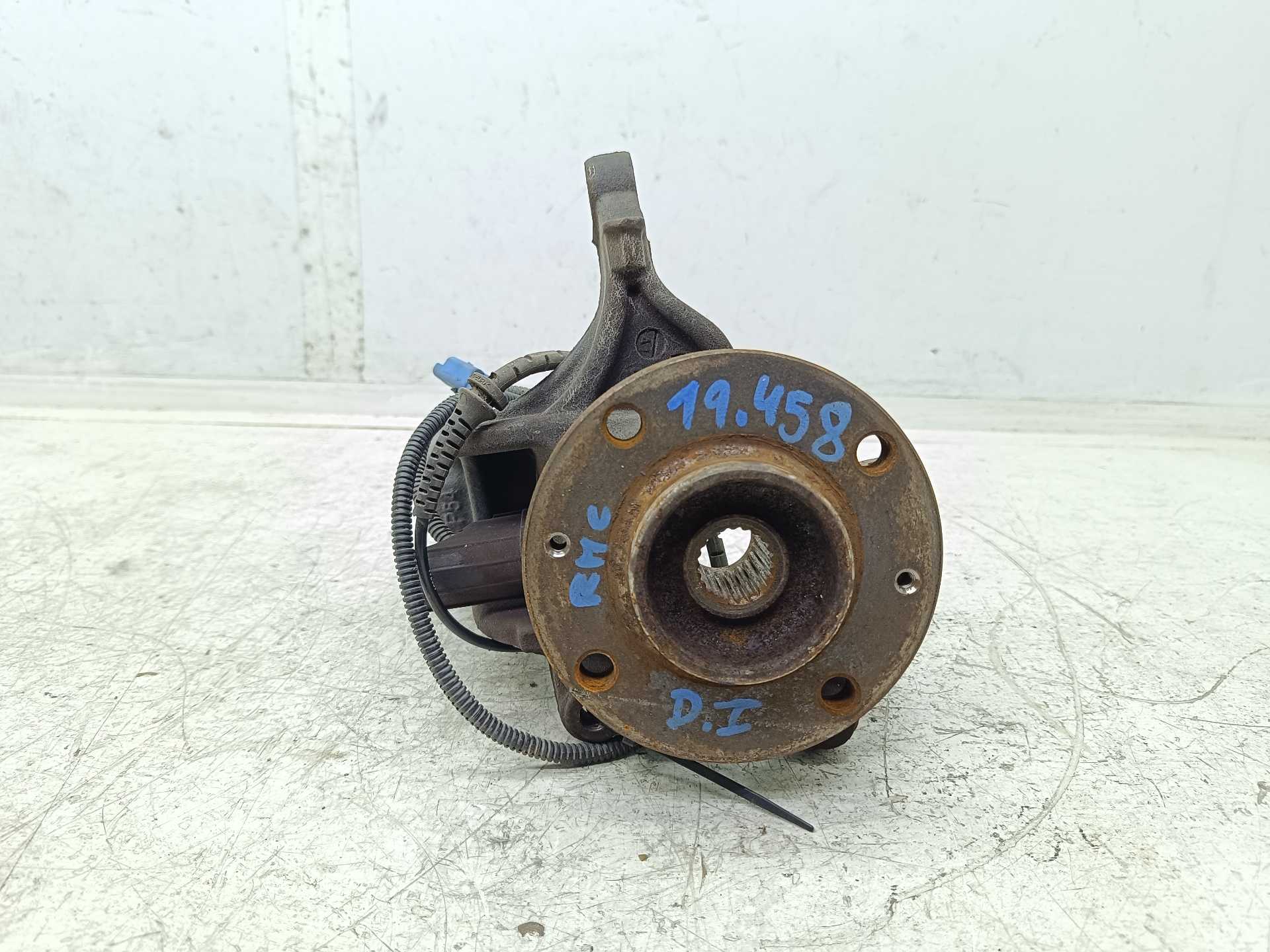Recambio de mangueta delantera izquierda para peugeot 208 style referencia OEM IAM   