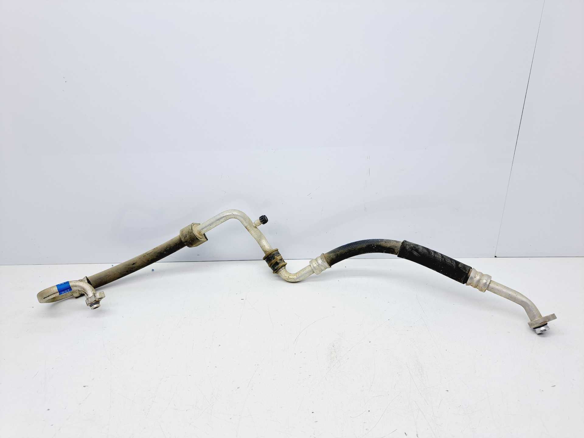 Recambio de tubos aire acondicionado para kia carnival 2.9 crdi vgt active referencia OEM IAM   