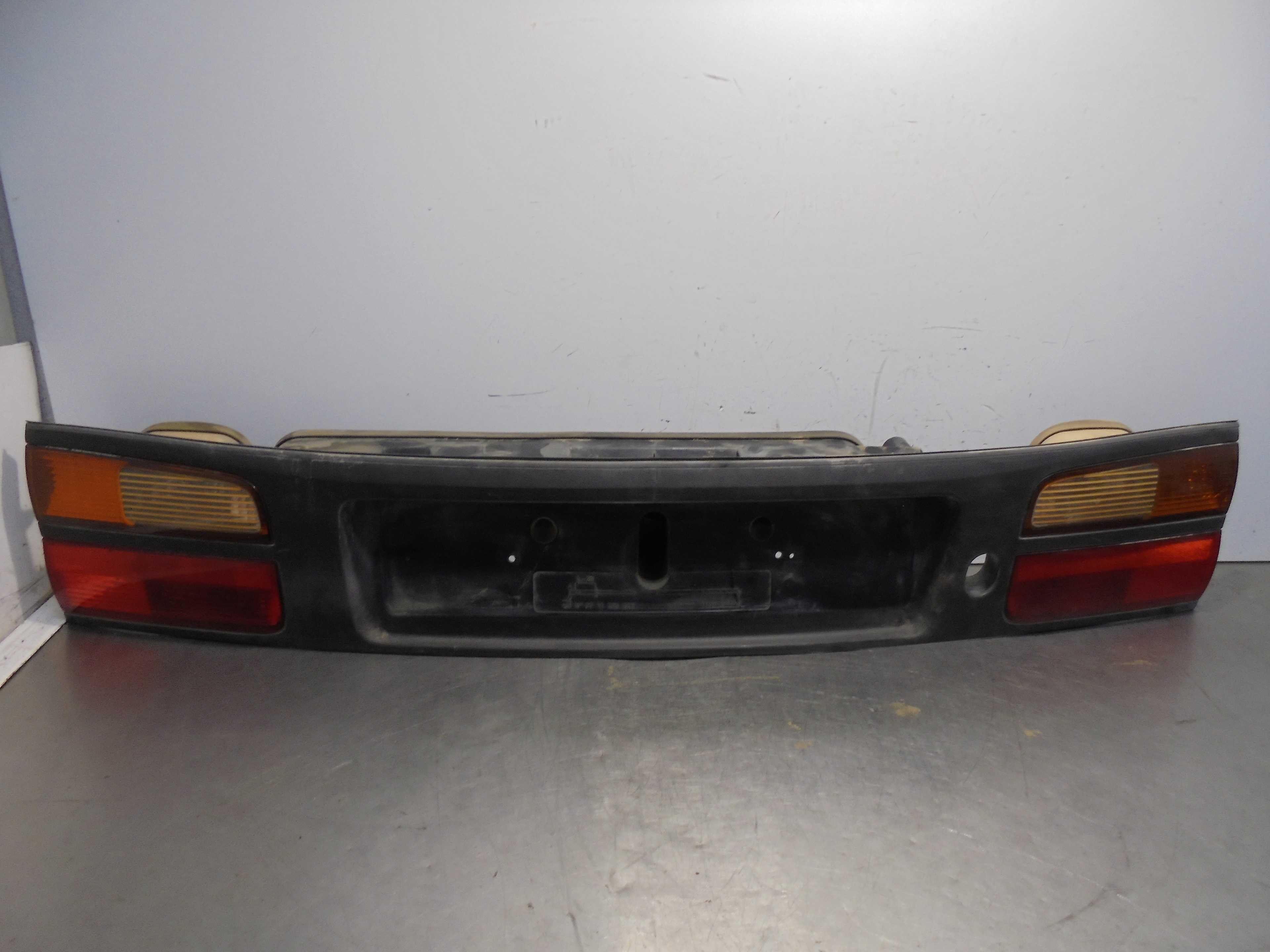 Recambio de piloto trasero central para renault laguna (b56) 2.2 diesel referencia OEM IAM 7700420119  