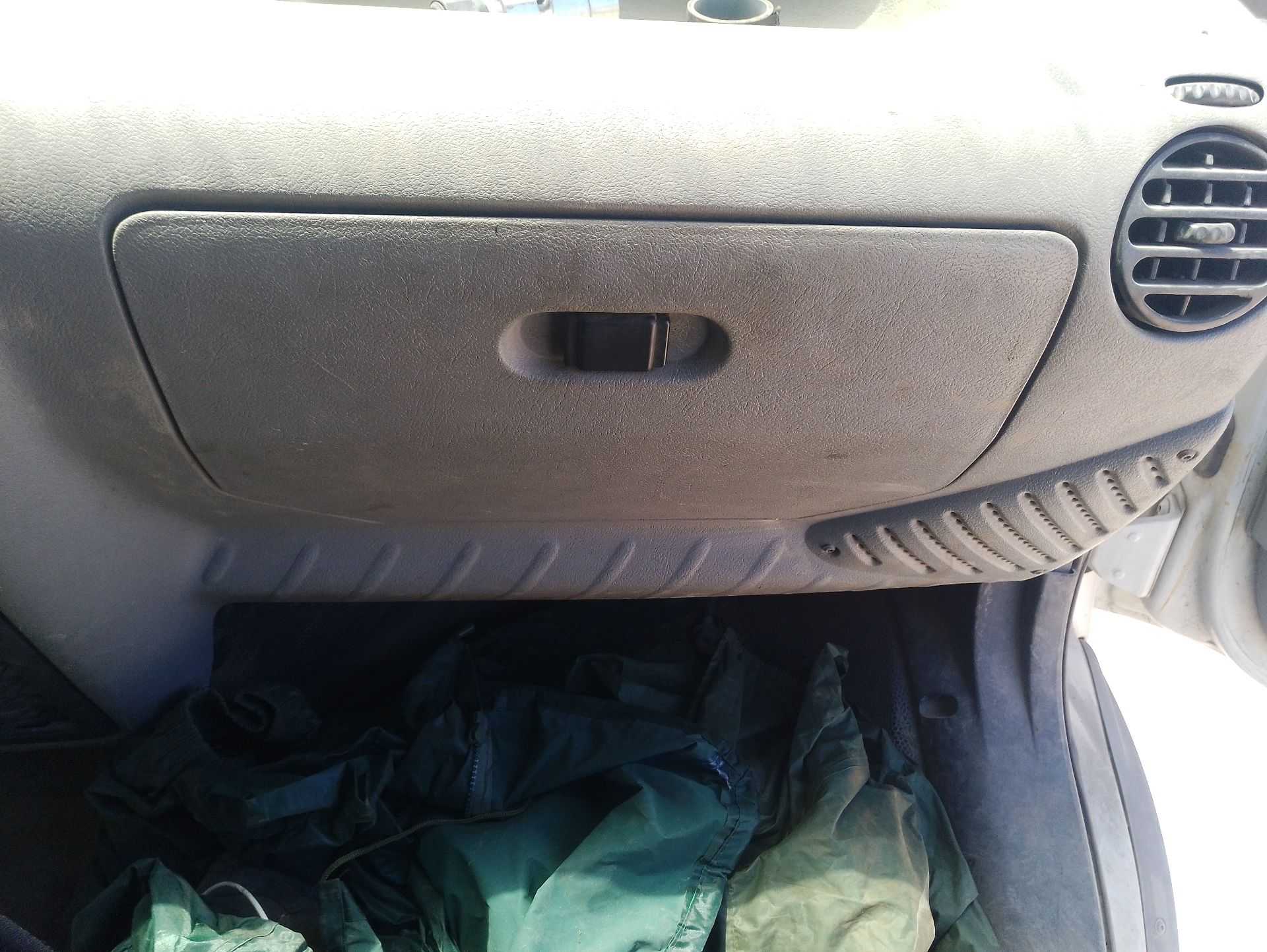 Recambio de guantera para renault master ii furgoneta (fd) 2.2 dci 90 referencia OEM IAM 8200189021  