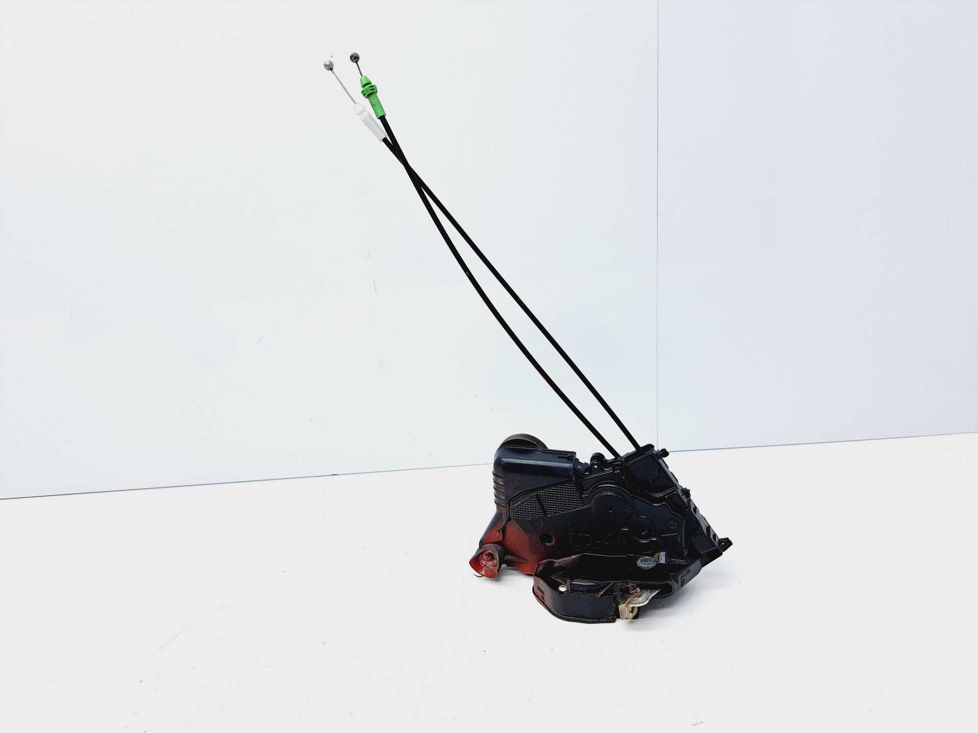 Recambio de cerradura puerta delantera derecha para toyota yaris 1.4 turbodiesel cat referencia OEM IAM   