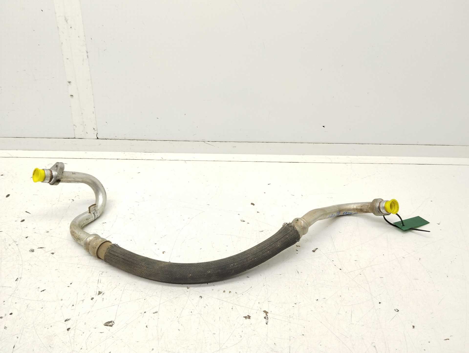 Recambio de tubos aire acondicionado para renault kadjar bose edition referencia OEM IAM 924804EB0B  