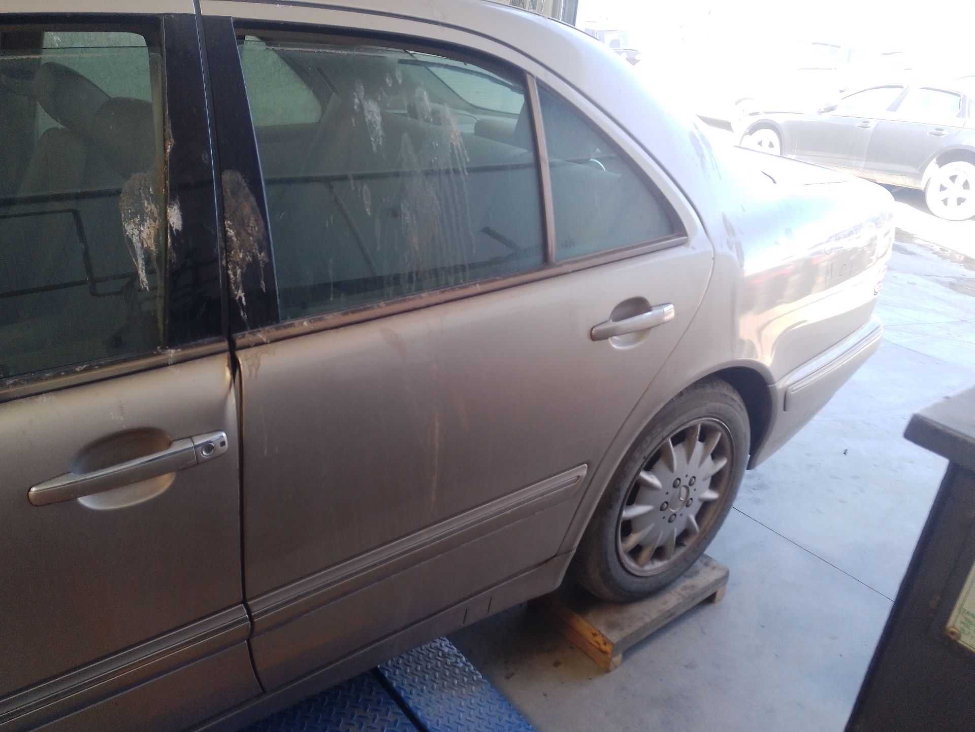 Recambio de puerta trasera izquierda para mercedes-benz clase e (w210) e 240 (210.062) referencia OEM IAM   