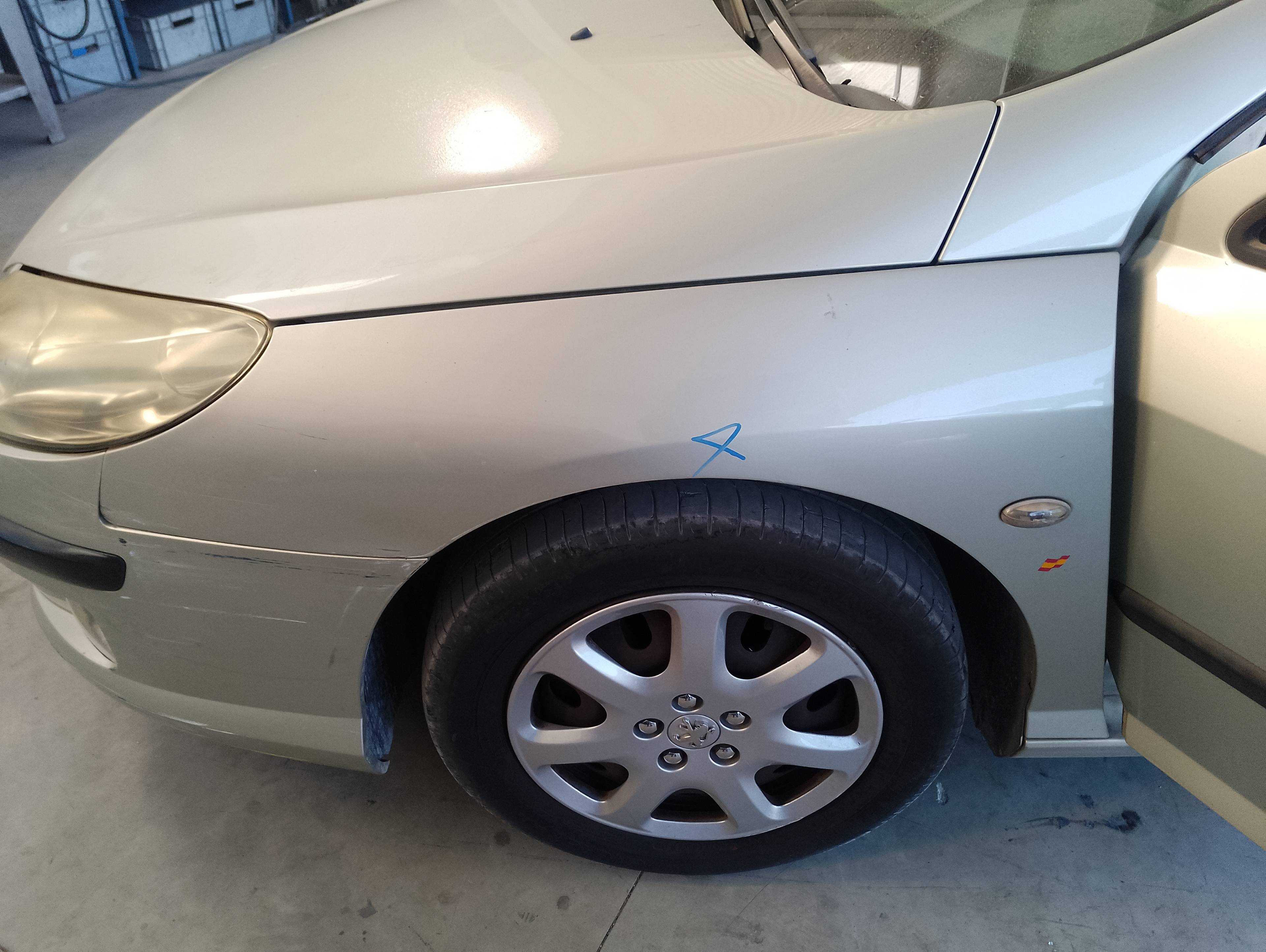Recambio de aleta delantera izquierda para peugeot 407 sr confort referencia OEM IAM   
