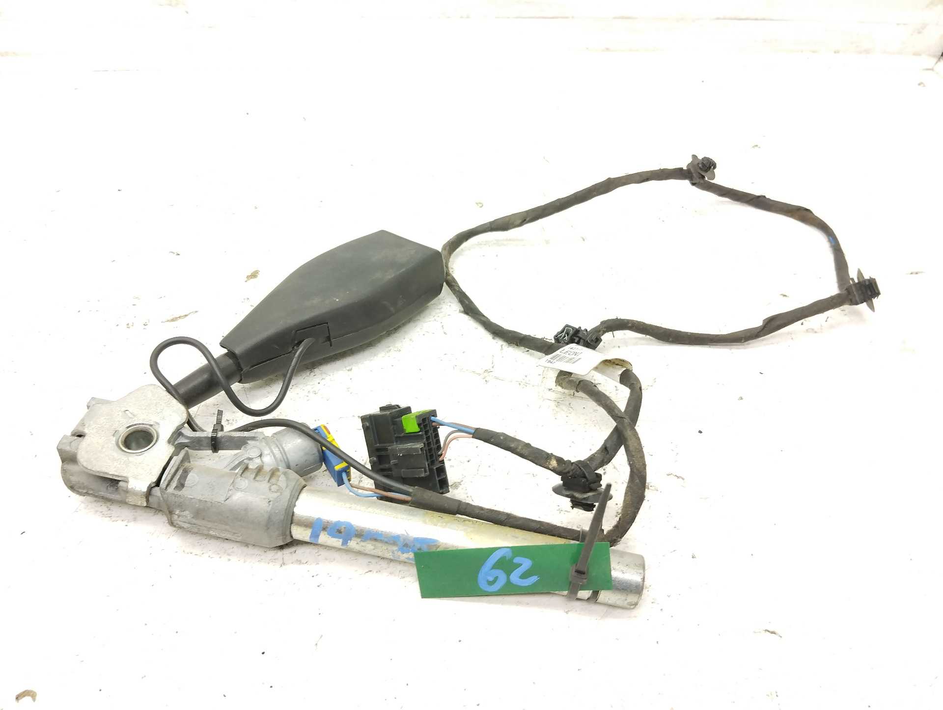 Recambio de anclaje cinturon de seguridad para renault kangoo expression referencia OEM IAM 6063133  