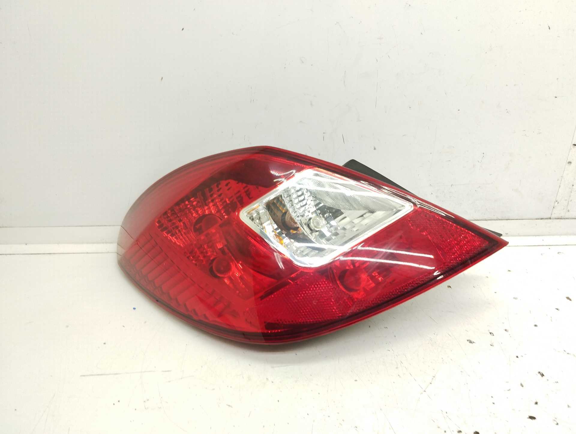 Recambio de piloto trasero izquierdo para opel corsa d ´´111 years´´ referencia OEM IAM 084421954LB DEPO 