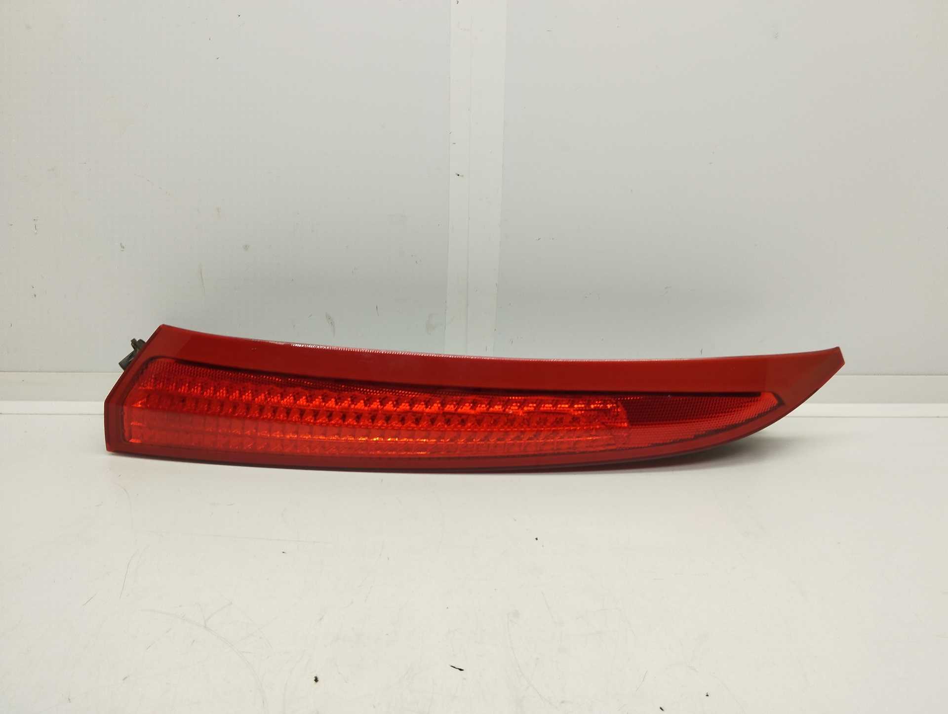 Recambio de catadrioptico izquierdo para volvo xc90 2.4 diesel cat referencia OEM IAM 30698141  