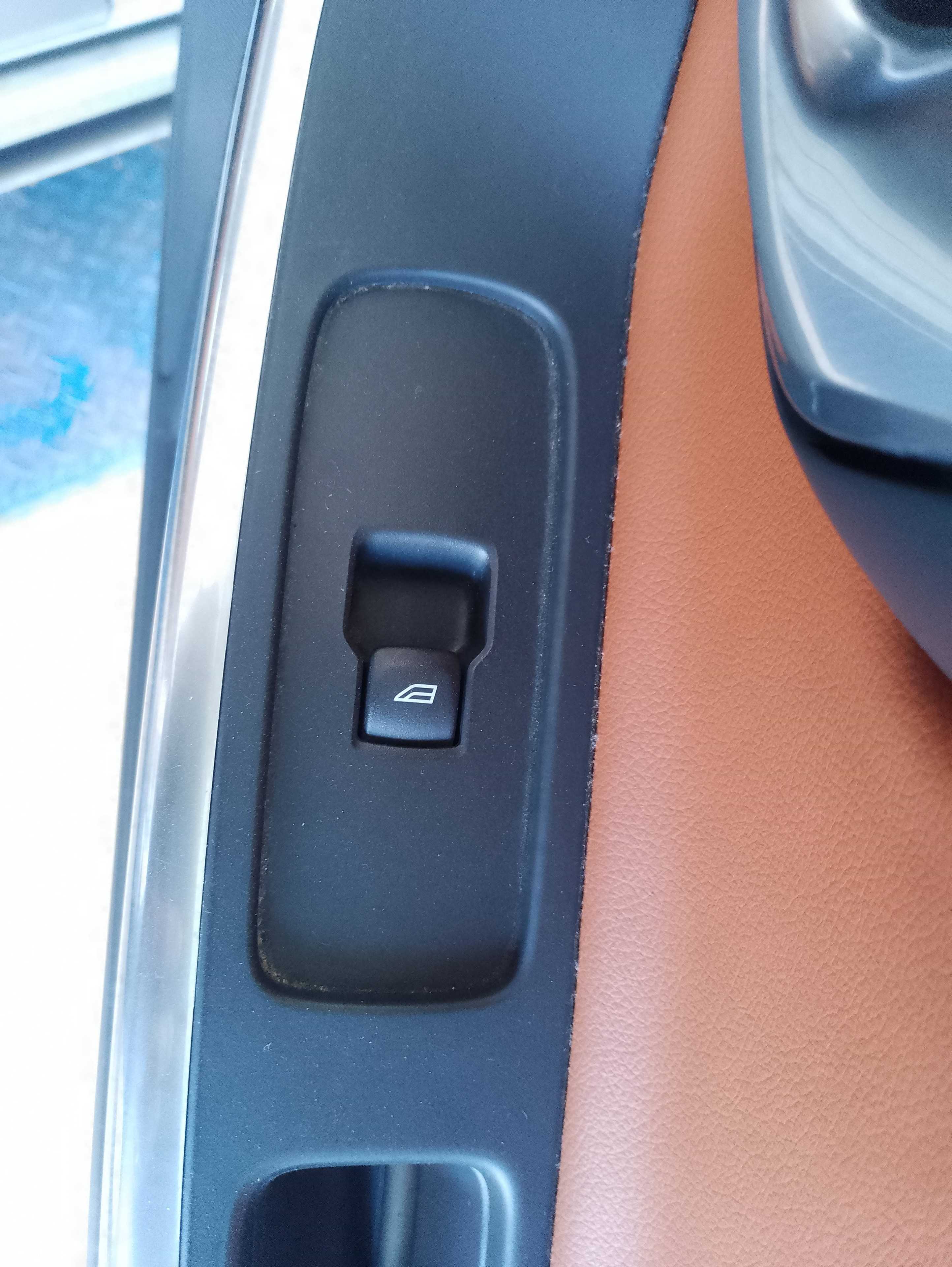 Recambio de mando elevalunas delantero derecho para volvo v60 kombi plug-in hybrid awd referencia OEM IAM   