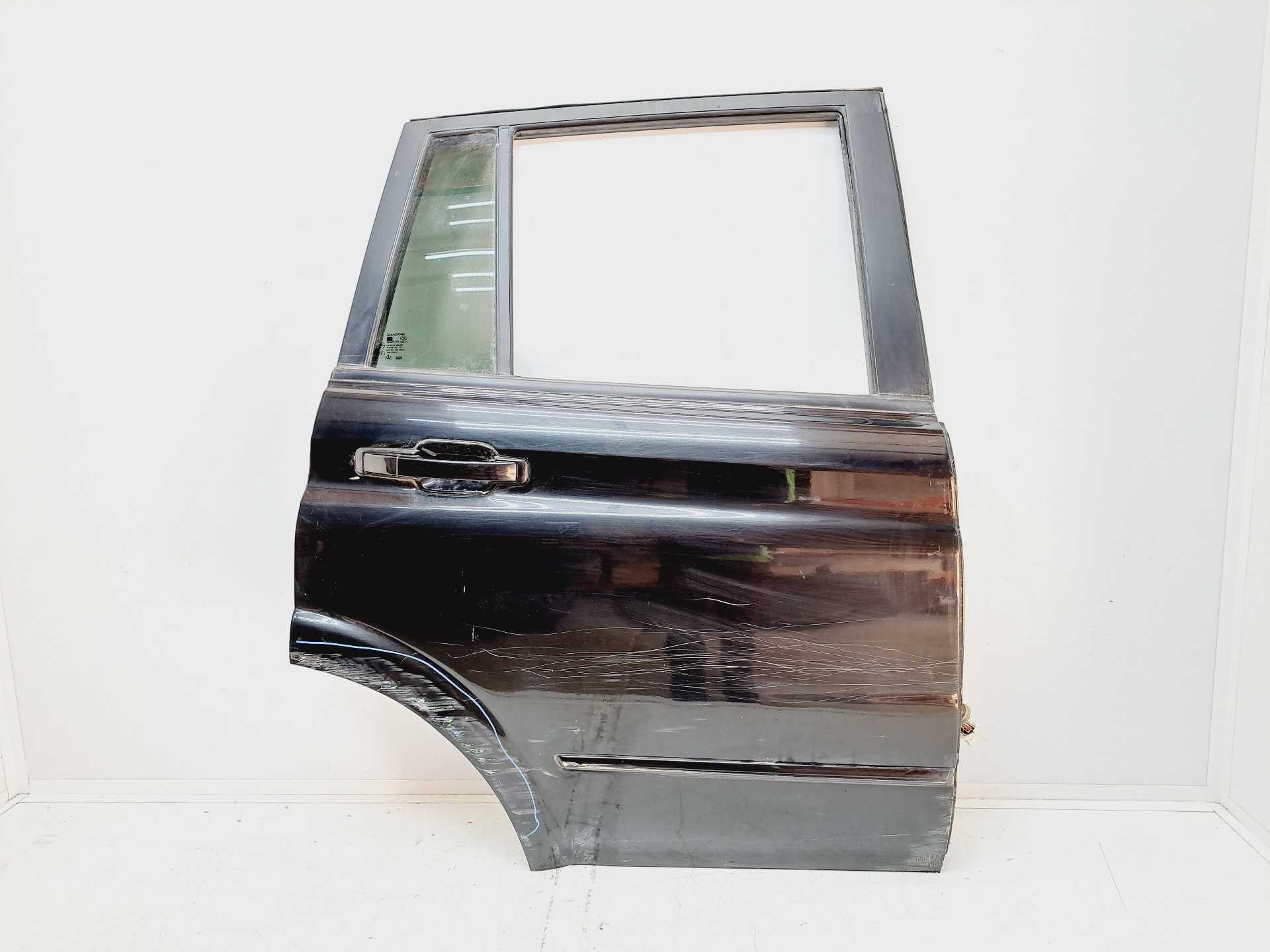 Recambio de puerta trasera derecha para ssangyong kyron 2.0 referencia OEM IAM   