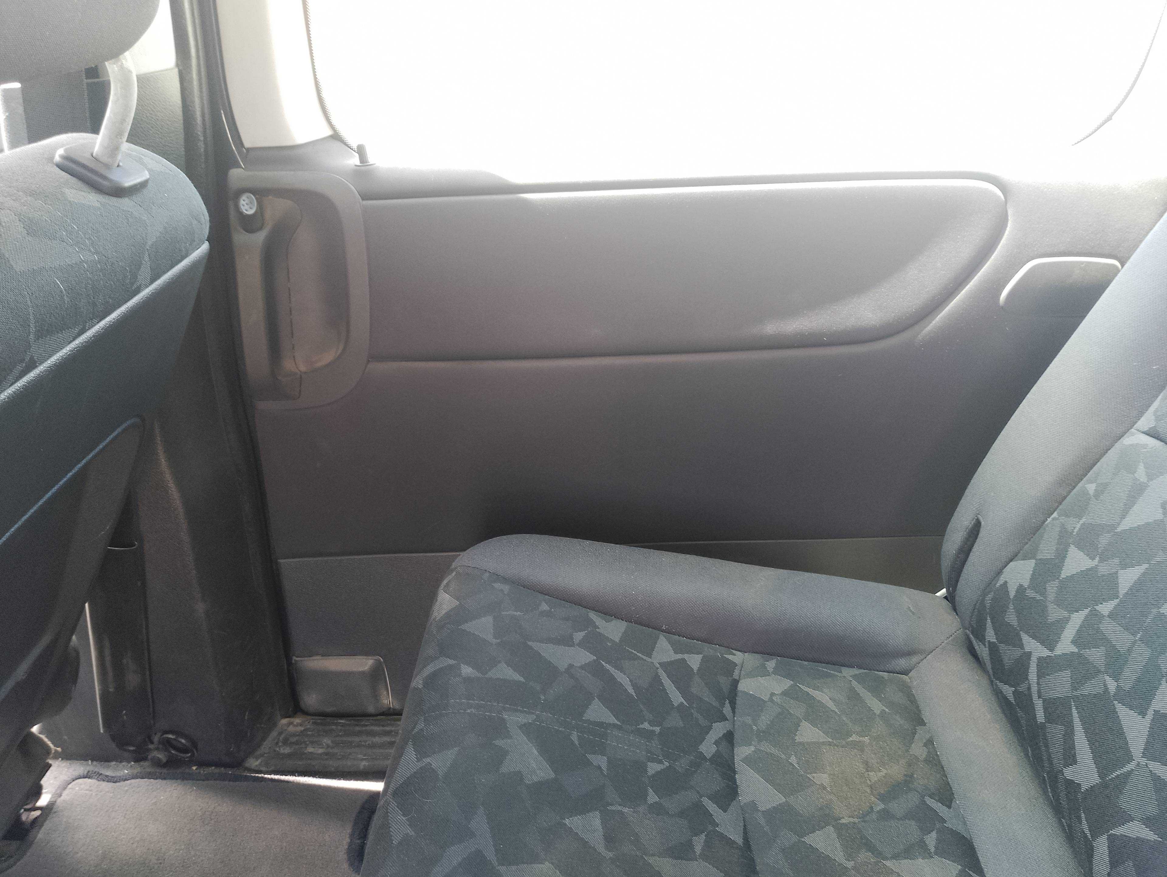 Recambio de guarnecido puerta trasera derecha para mercedes-benz vaneo (w414) furgoneta compacta 1.6 (414.700) referencia OEM IA