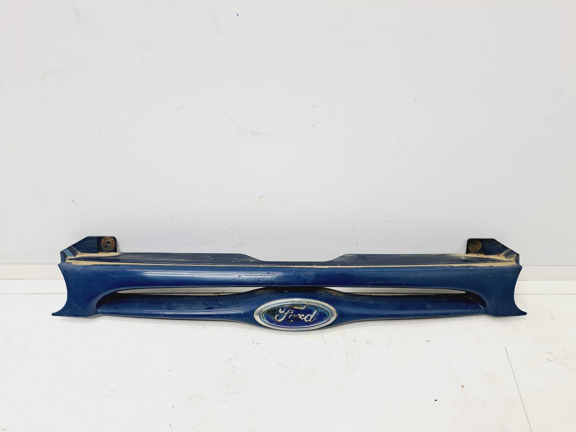 Recambio de rejilla delantera para ford mondeo berlina/familiar (fd) referencia OEM IAM 93BG8A133AEW  