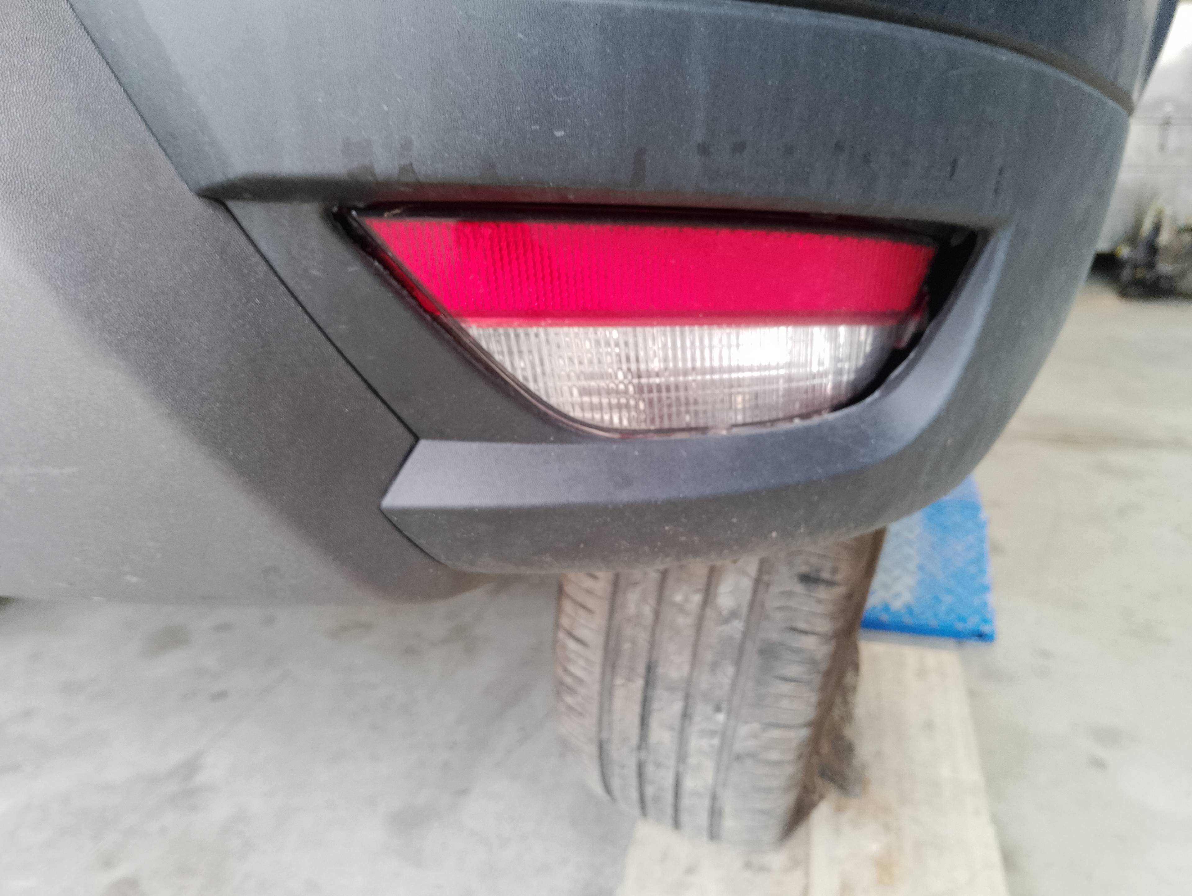 Recambio de piloto marcha atras para dacia duster ii comfort referencia OEM IAM   