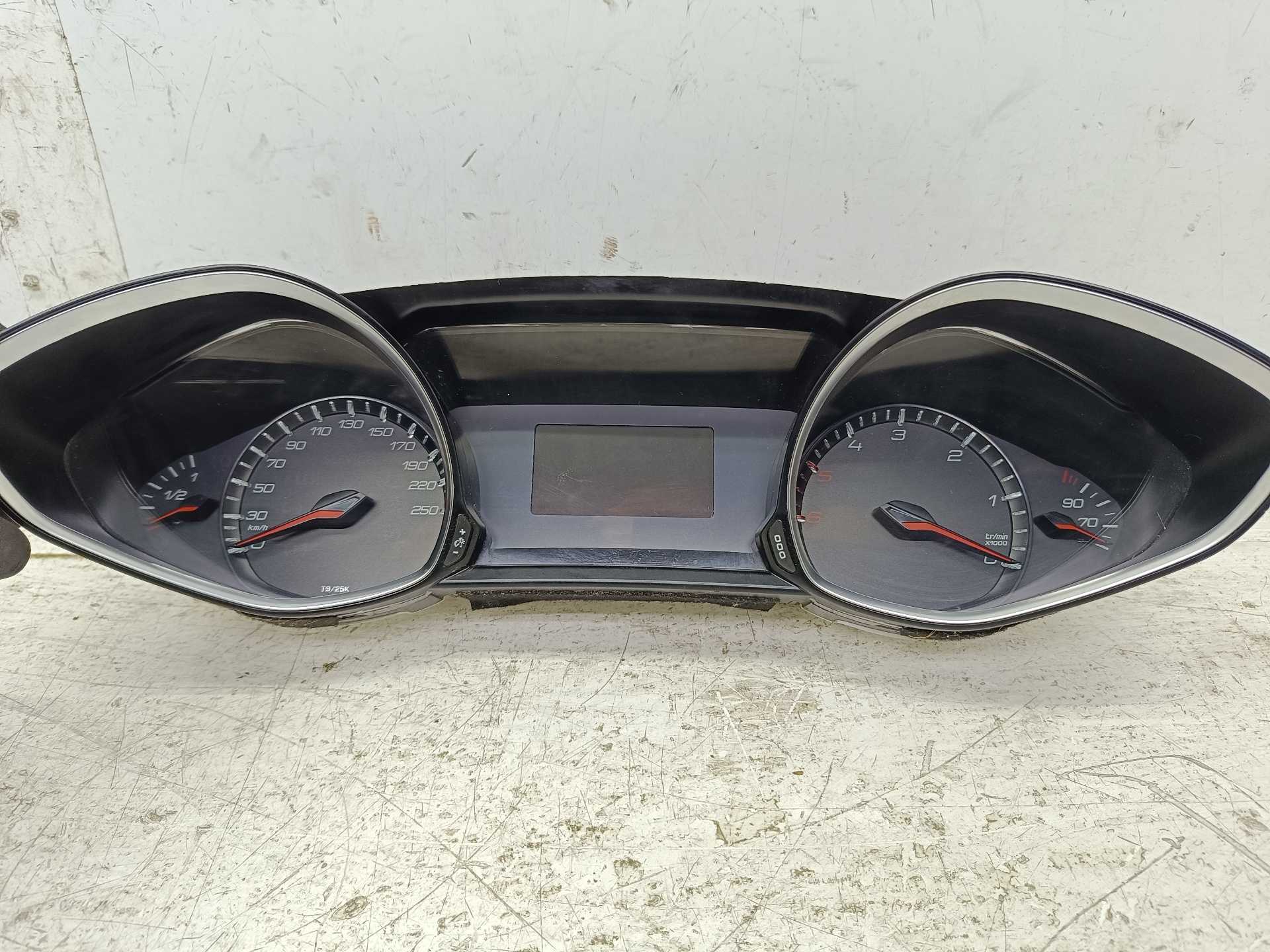 Recambio de cuadro instrumentos para peugeot 308 active referencia OEM IAM 9807588280 2183489970 