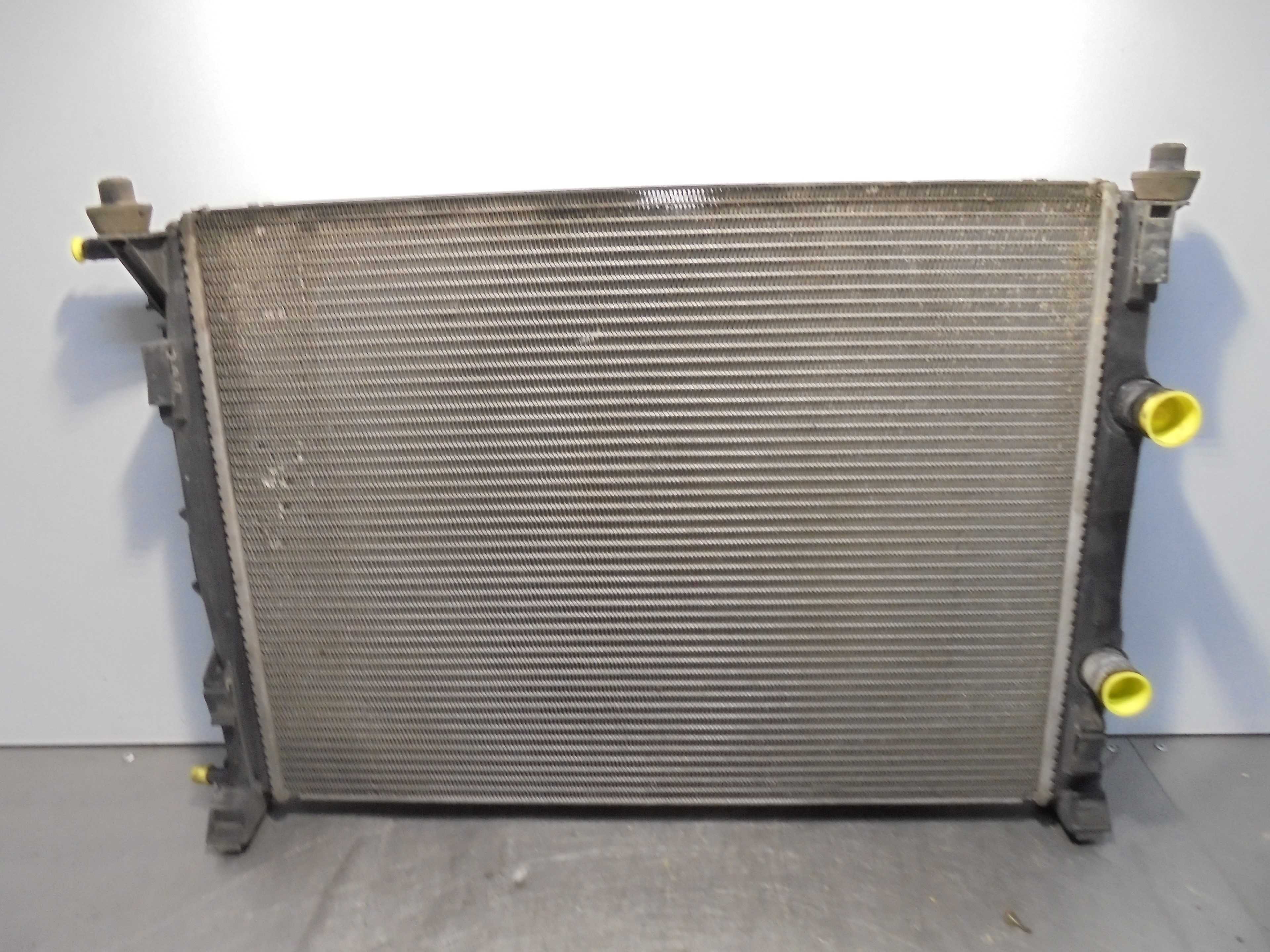Recambio de radiador agua para renault megane ii berlina 5p 1.5 dci diesel referencia OEM IAM 8200117609 VALEO 