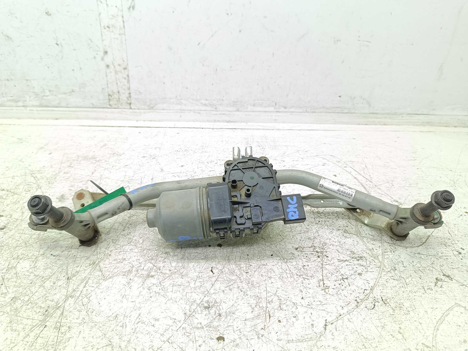 Recambio de motor limpia delantero para peugeot 208 style referencia OEM IAM 9815497780 3397021910 