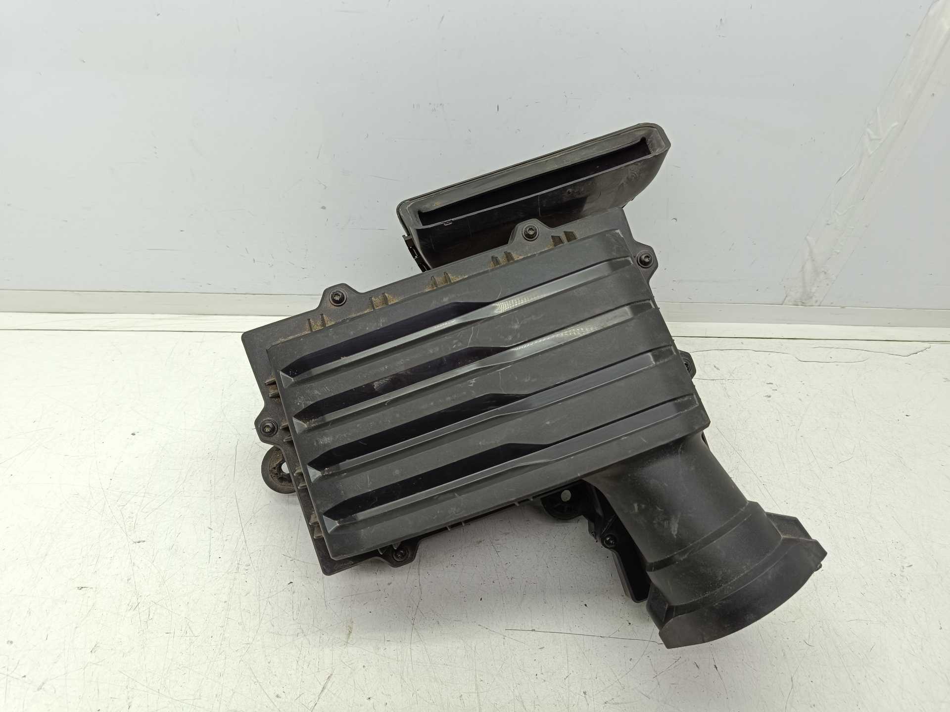Recambio de caja filtro aire para volkswagen t-roc (d11) basis referencia OEM IAM 5QF129601A 5QF129607A 