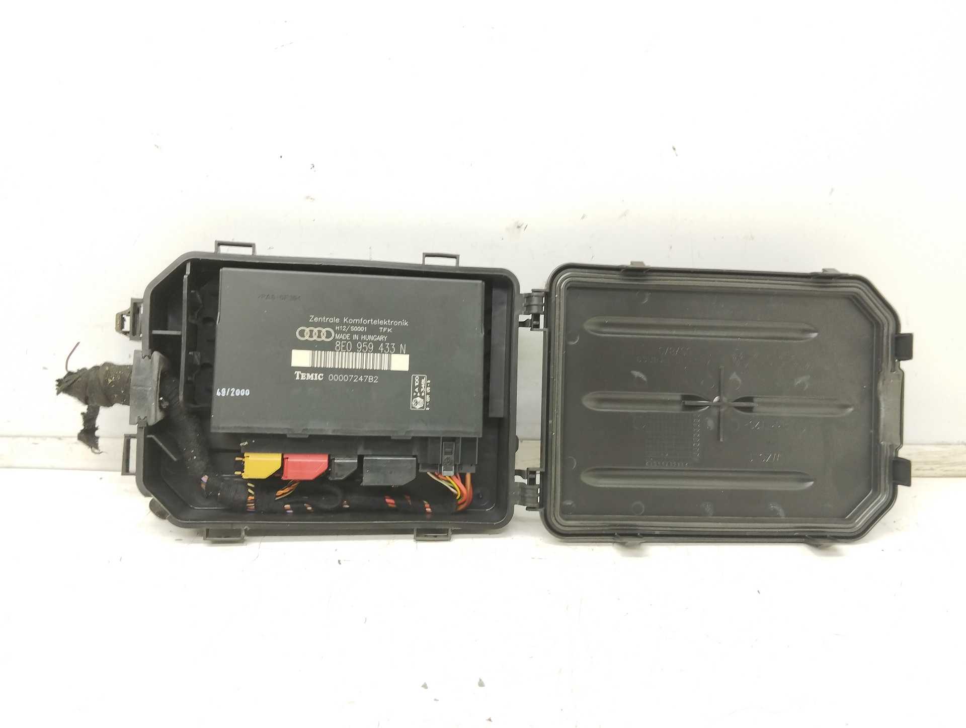 Recambio de centralita confort para audi a4 berlina (8e) 2.0 referencia OEM IAM 8E0959433 00007247B2 
