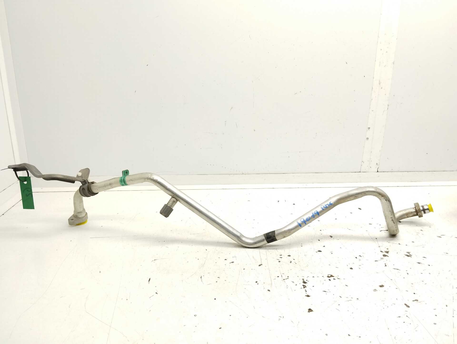 Recambio de tubos aire acondicionado para renault kadjar bose edition referencia OEM IAM 924543623R  