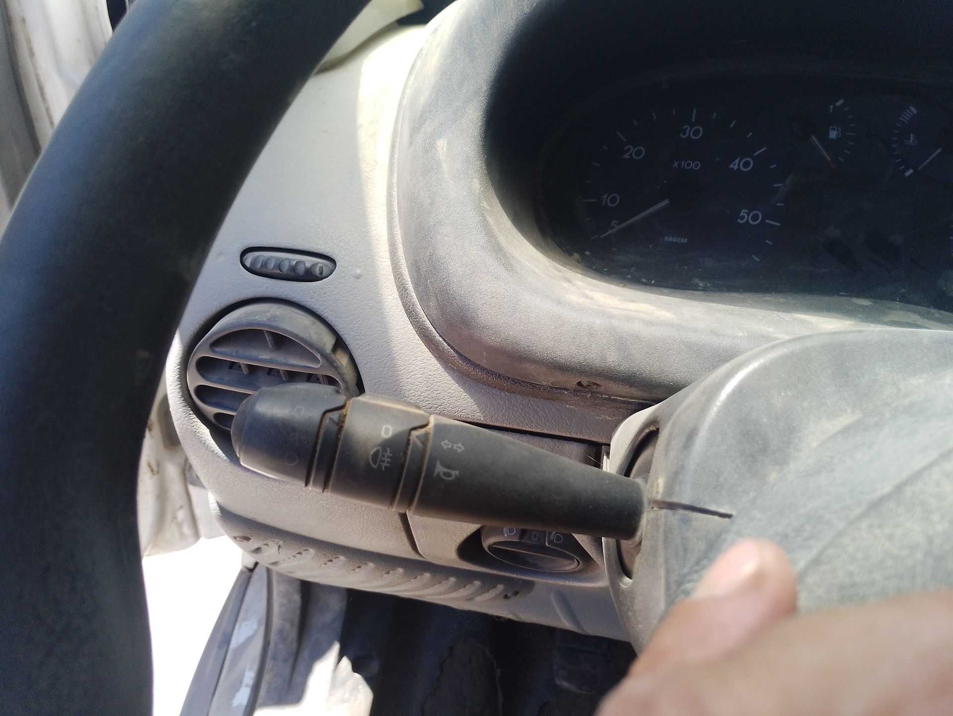 Recambio de mando luces/intermitencia (com2000) para renault master ii furgoneta (fd) 2.2 dci 90 referencia OEM IAM   