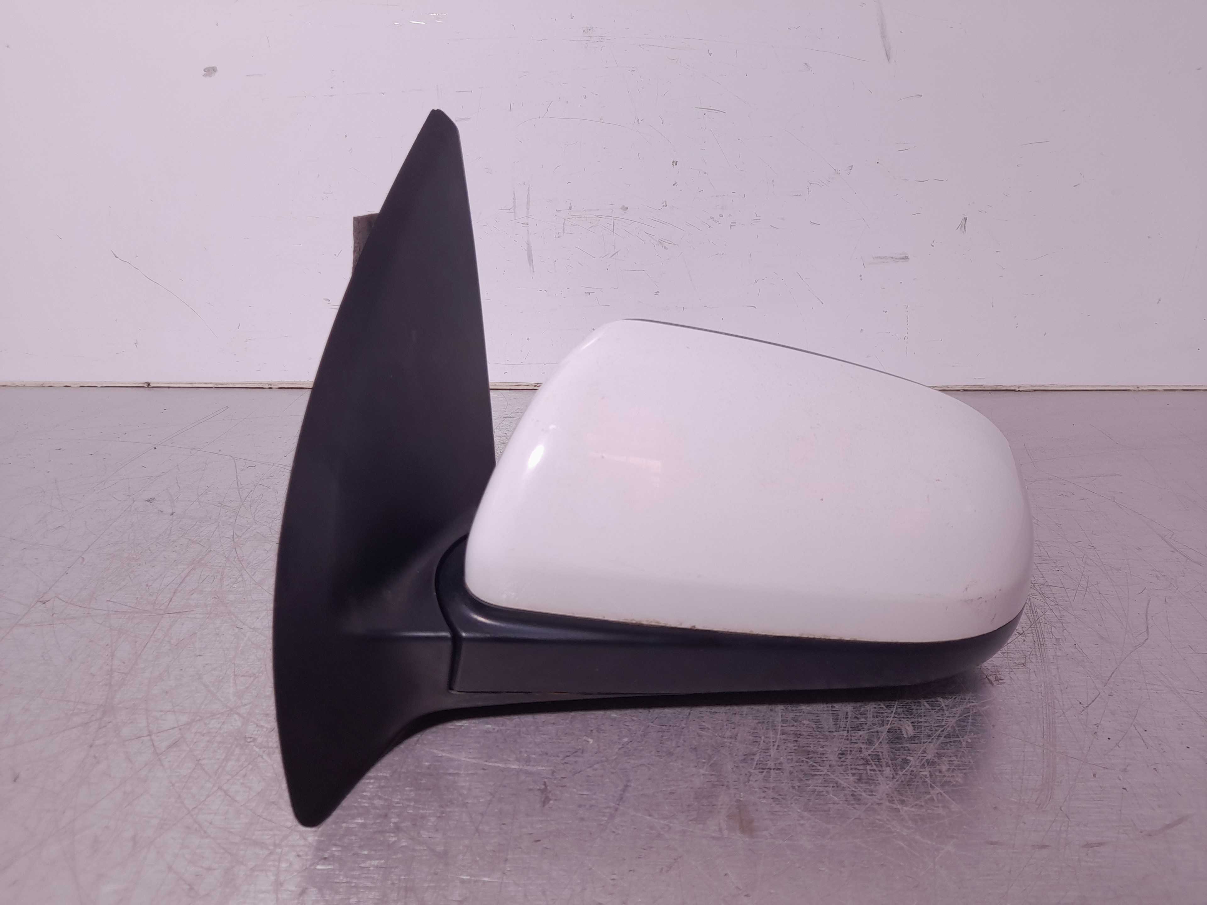 Recambio de retrovisor izquierdo para chevrolet aveo 1.4 cat referencia OEM IAM   