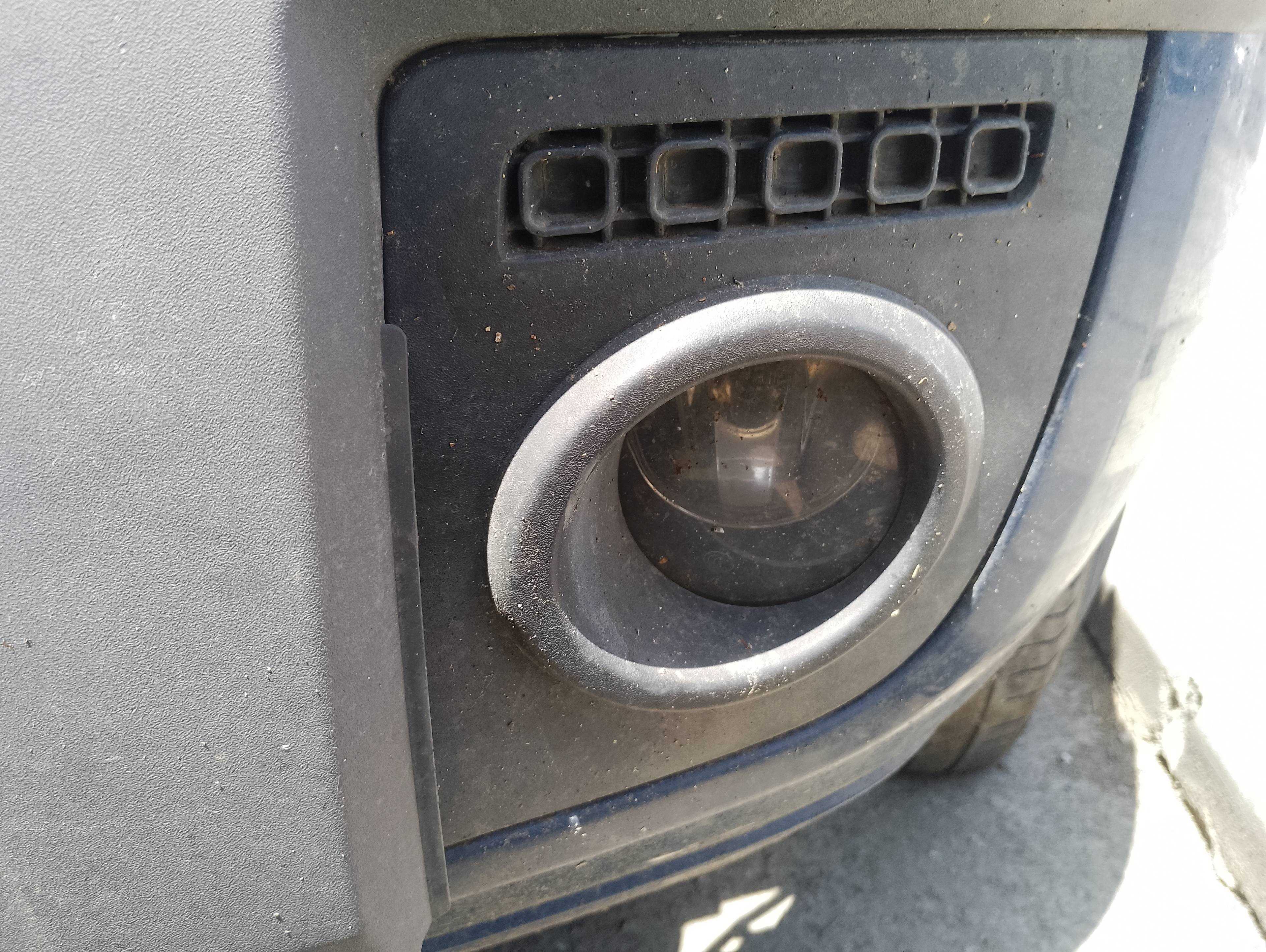 Recambio de faro antiniebla izquierdo para ford fusion (cbk) ambiente referencia OEM IAM   