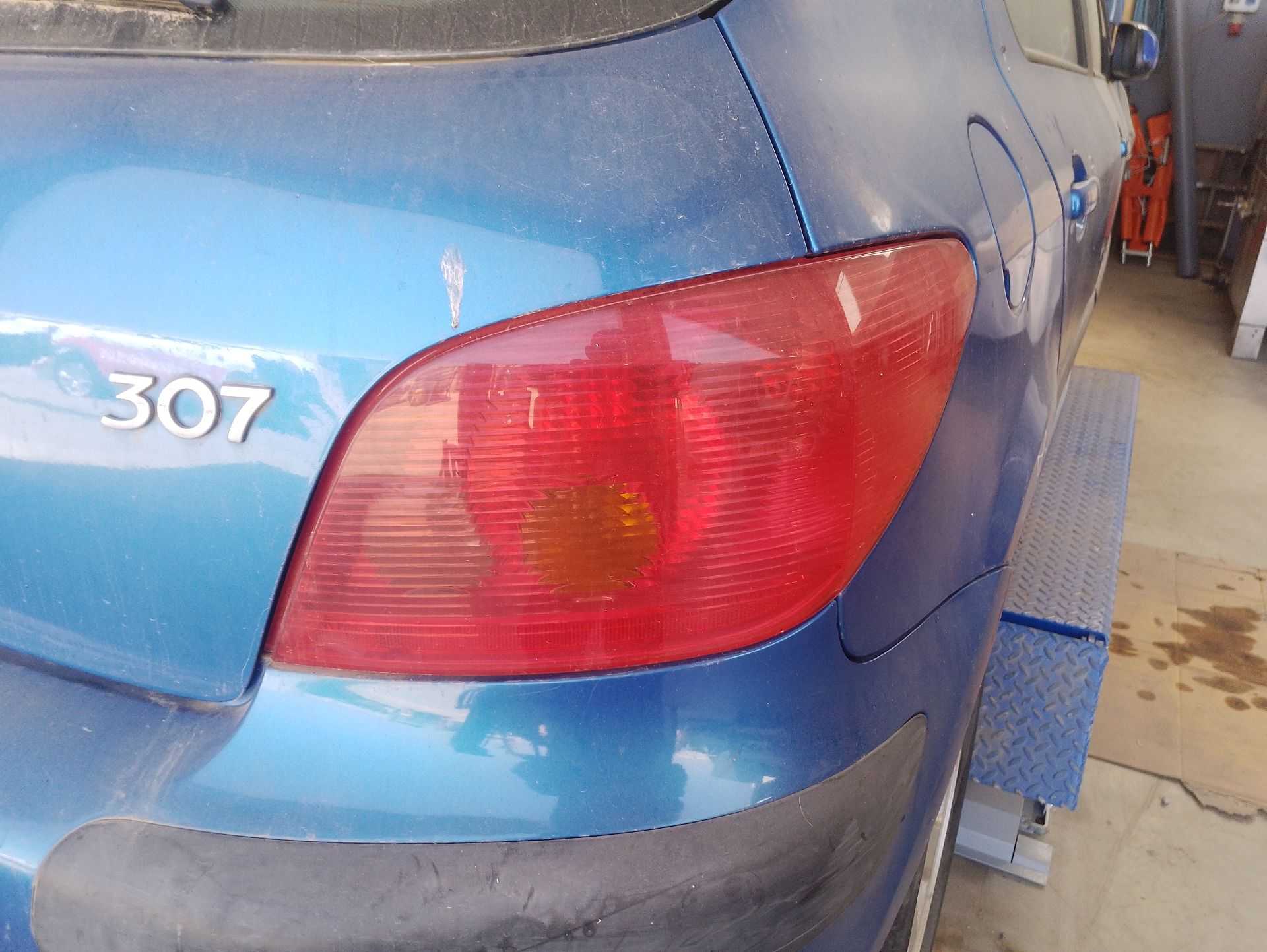 Recambio de piloto trasero derecho para peugeot 307 (3a/c) 1.6 16v referencia OEM IAM 6351P3  